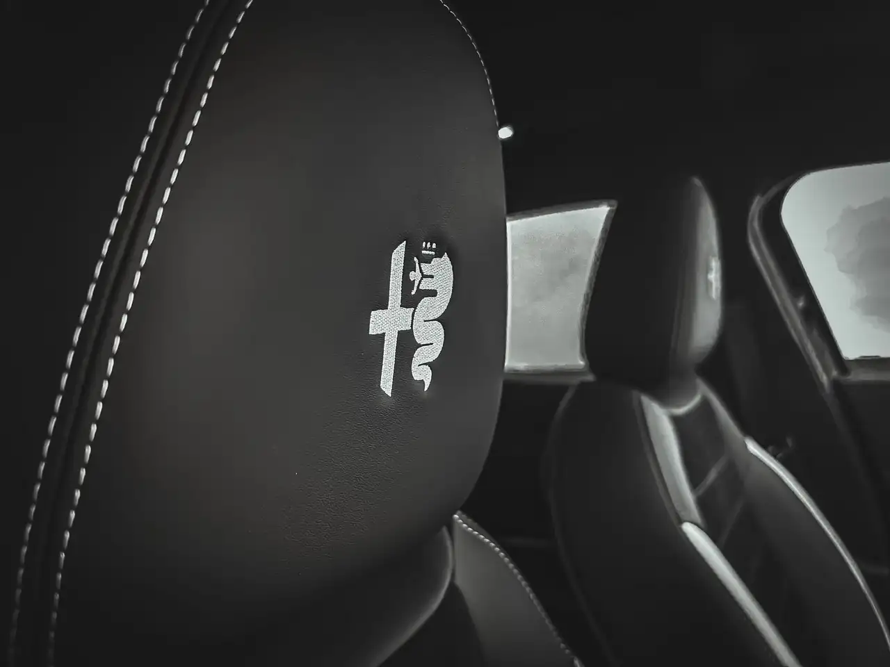 Alfa Romeo Junior 2026 — фото 15