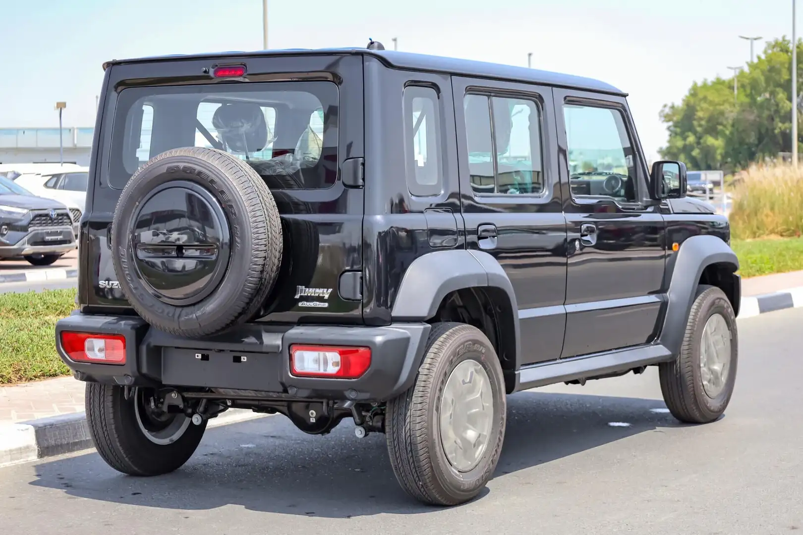 Suzuki Jimny 1.5 5 porte AUTOMATICO Nero - 2