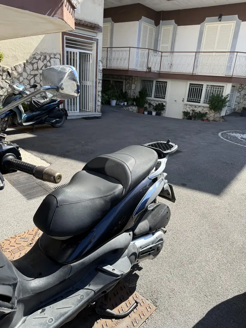 Piaggio Beverly 400 tourer - 2