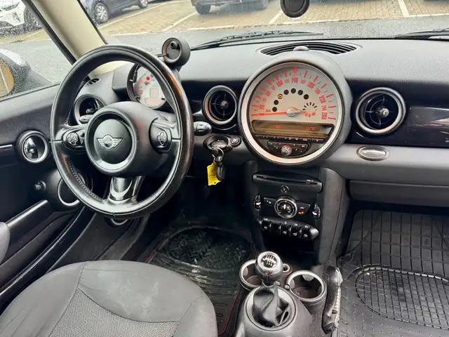 MINI Hatch view 2