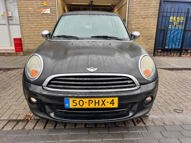 MINI Hatch view 4