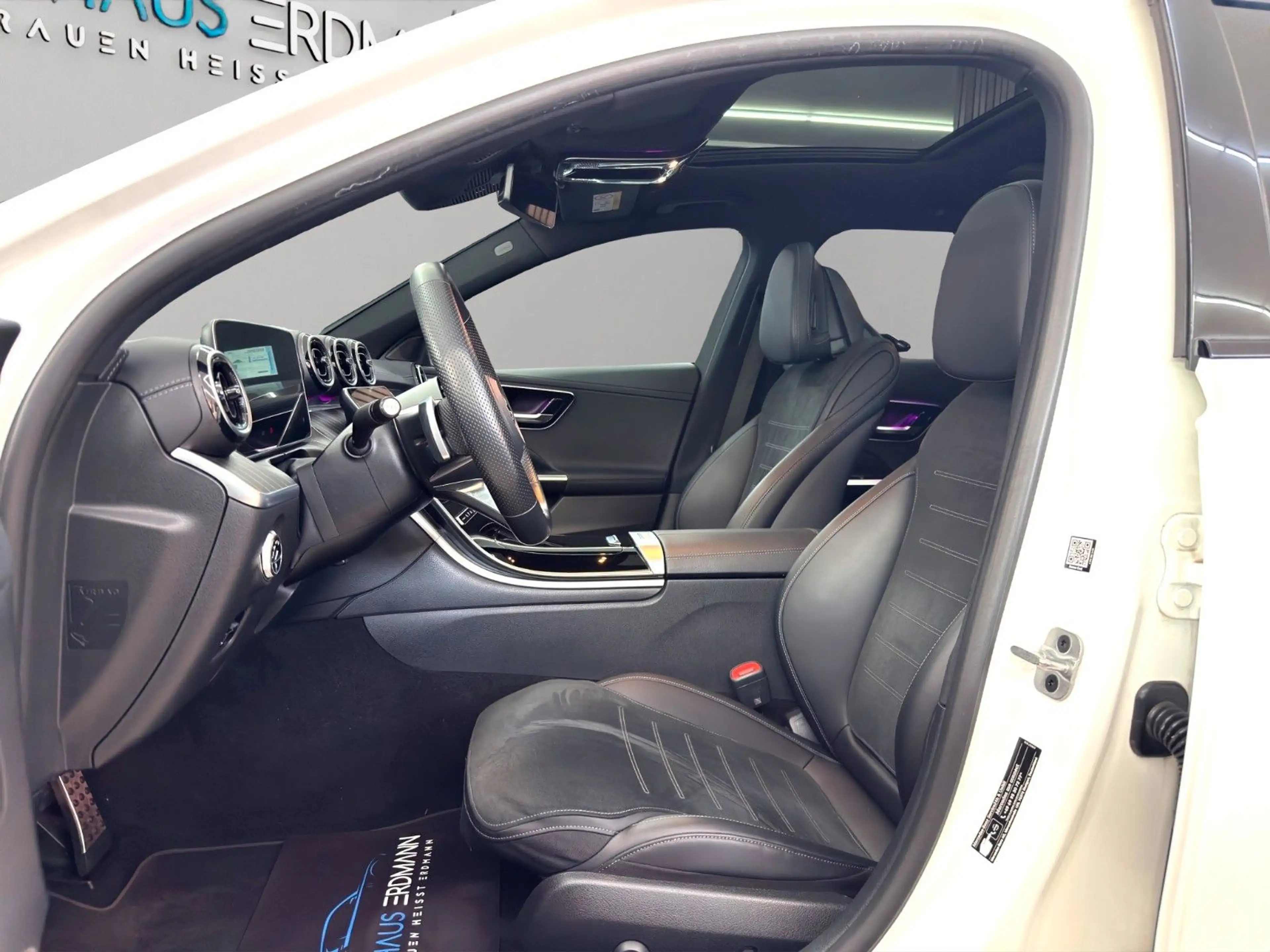 Mercedes-Benz C 300 de T*AMG*Night*Pano*Navi*LED*R-Kam*Distro* — photo 11