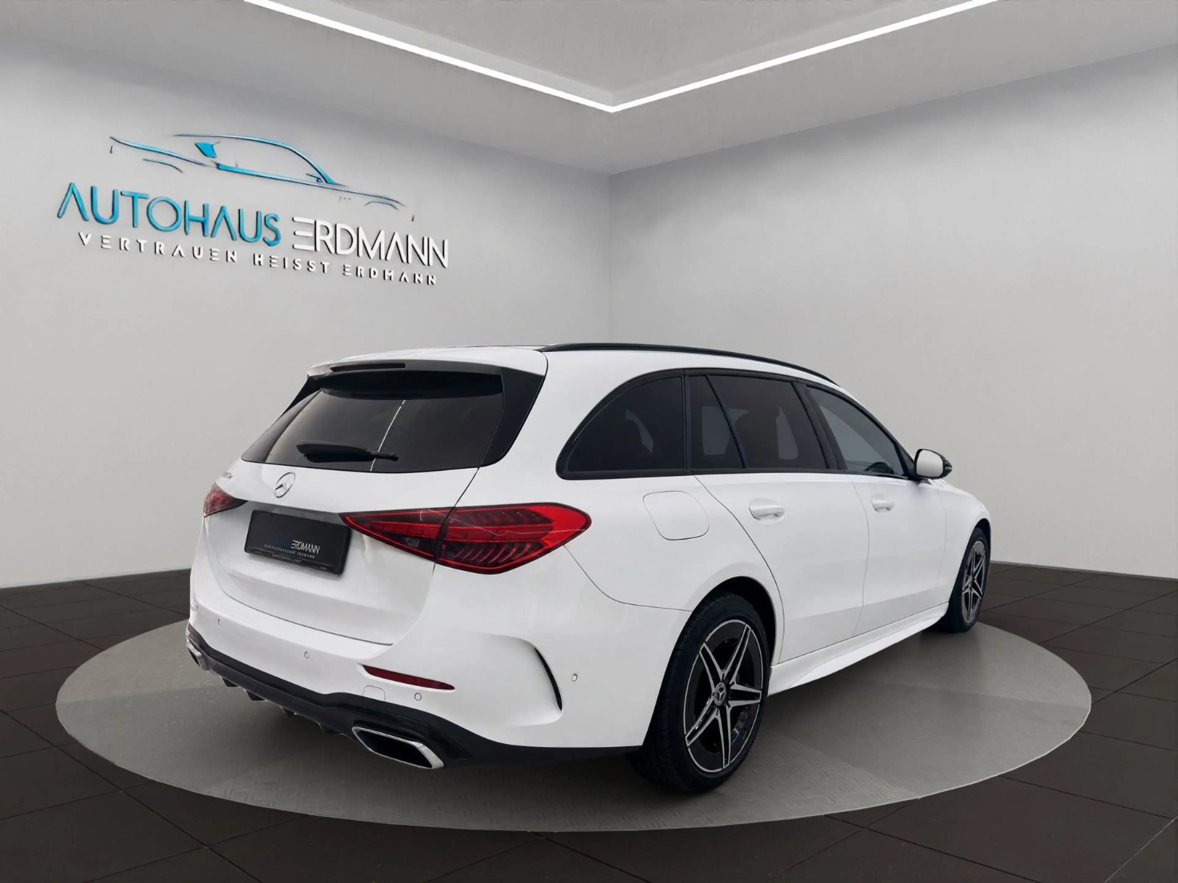 Mercedes-Benz C 300 de T*AMG*Night*Pano*Navi*LED*R-Kam*Distro* — photo 4