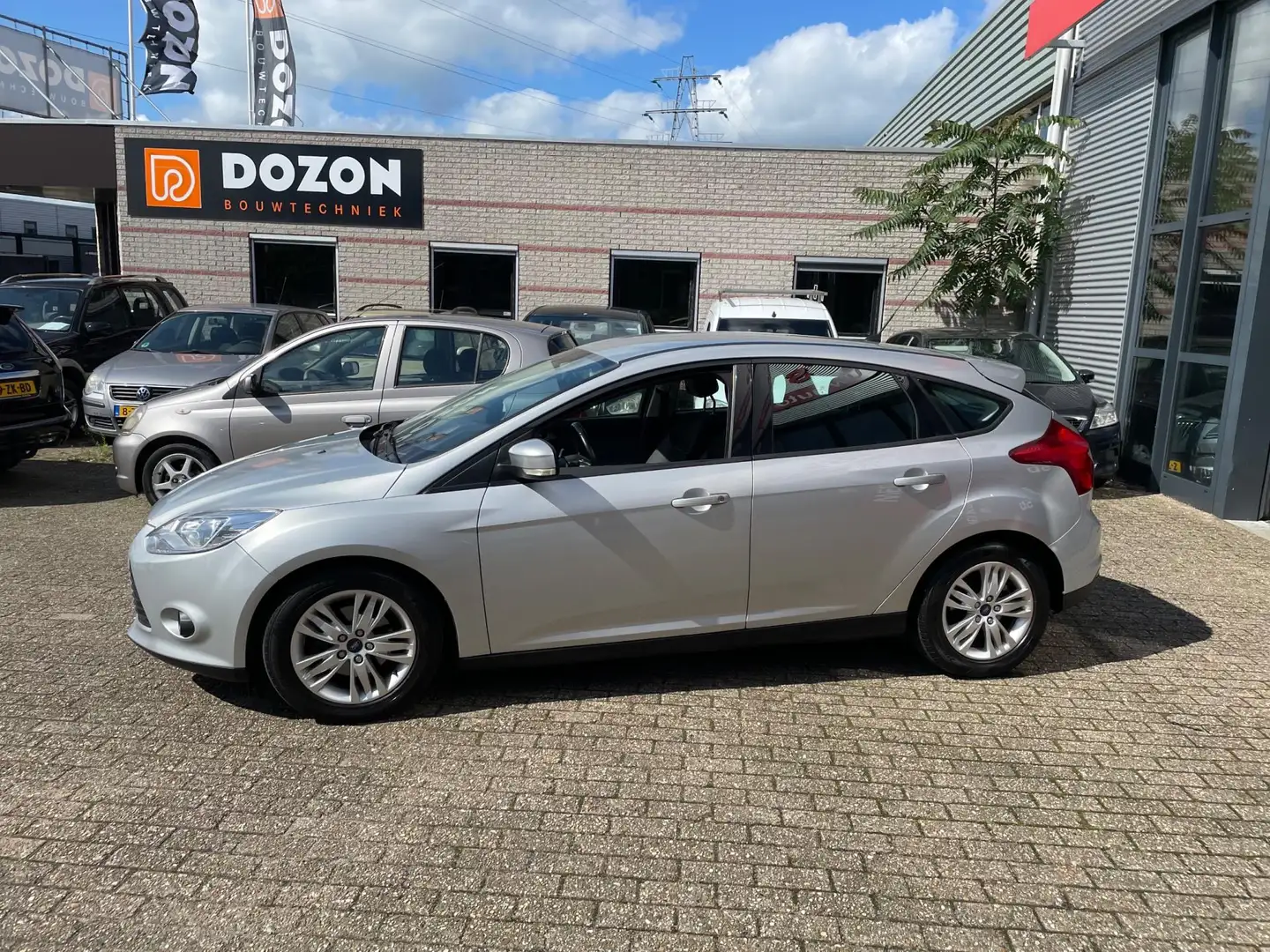 Ford Focus 1.0 EcoBoost Trend Gris - 2