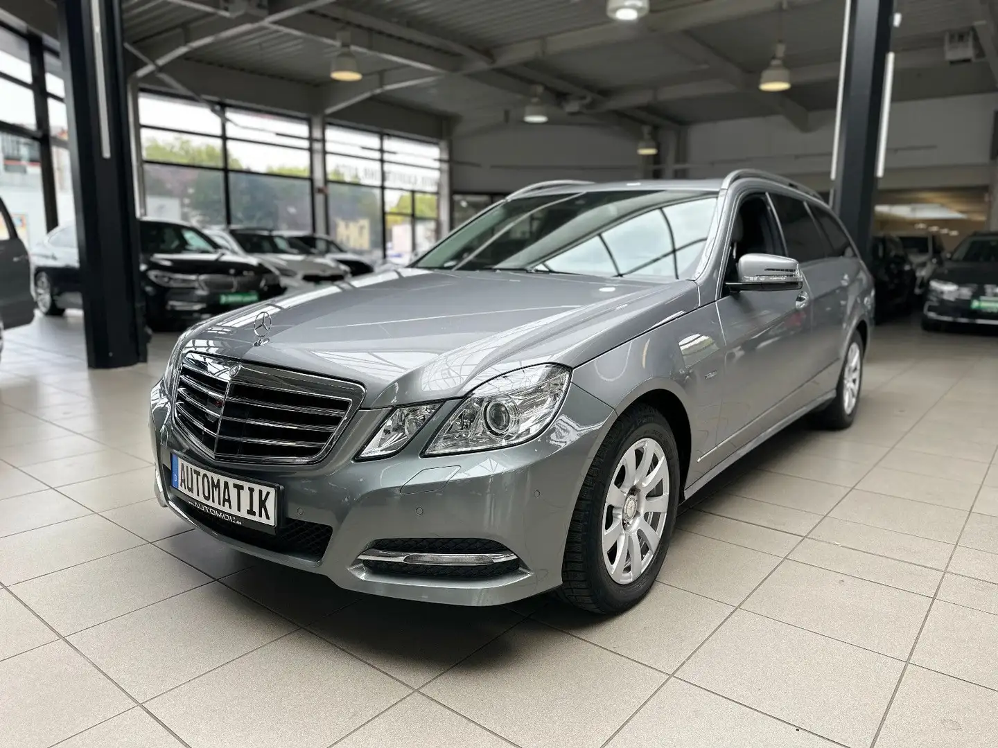 Mercedes-Benz E 250 T-Modell CGI BlueEfficiency Navi, SHZ Zilver - 1