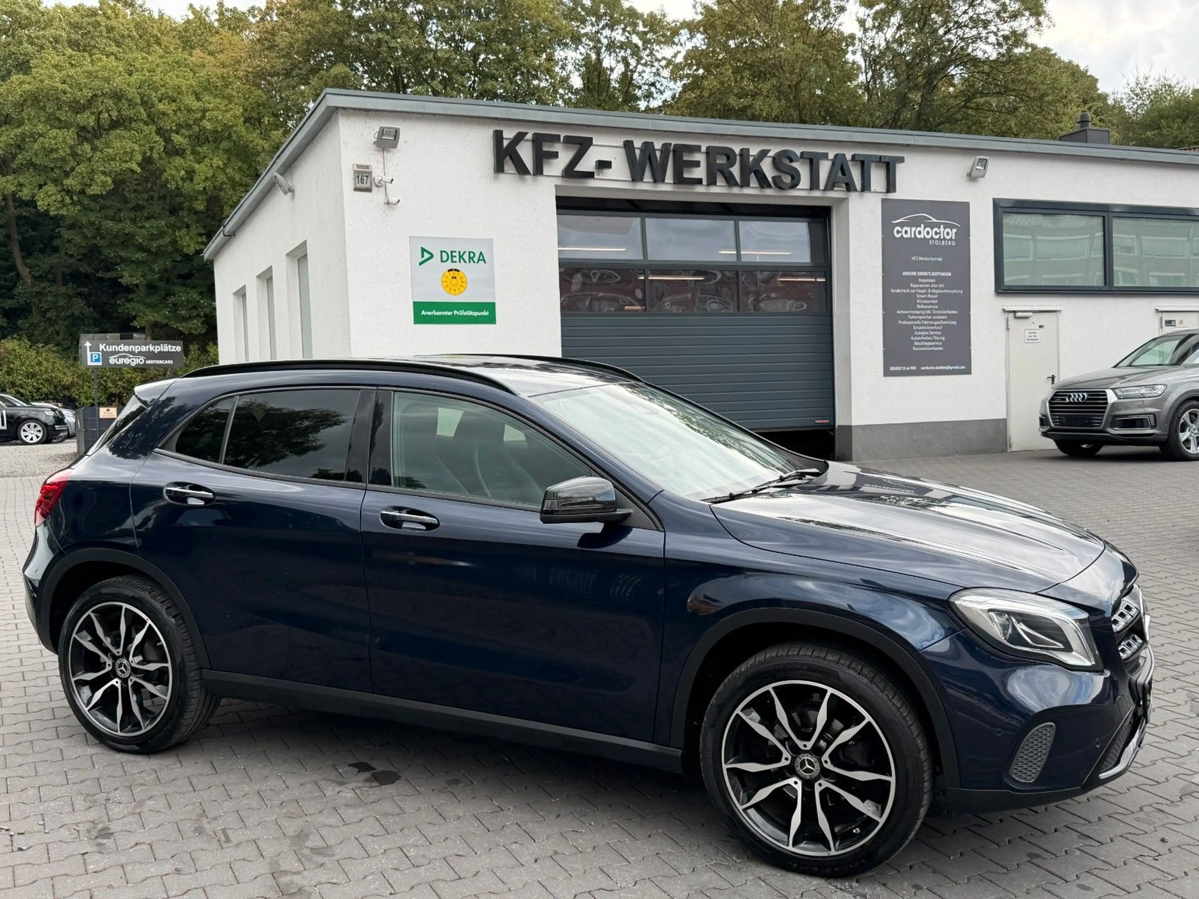 Mercedes-Benz GLA 180 1 Hand - LED- Teilleder - Navi /// — photo 6