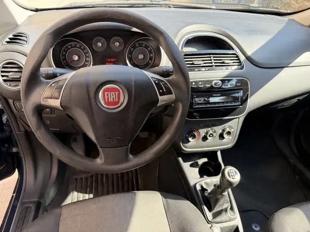 Fiat Punto view 11