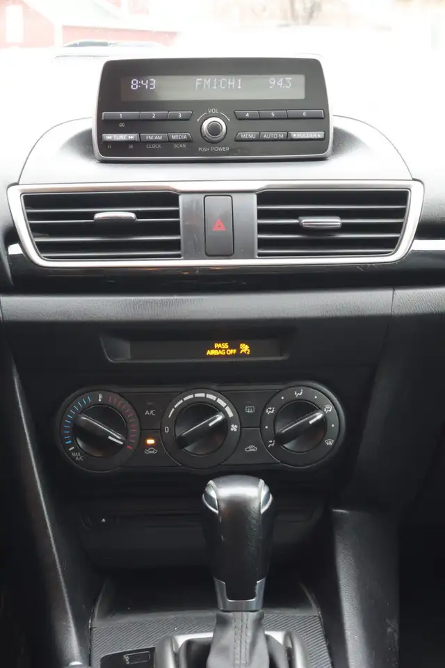 Mazda 3 photo Mazda 3