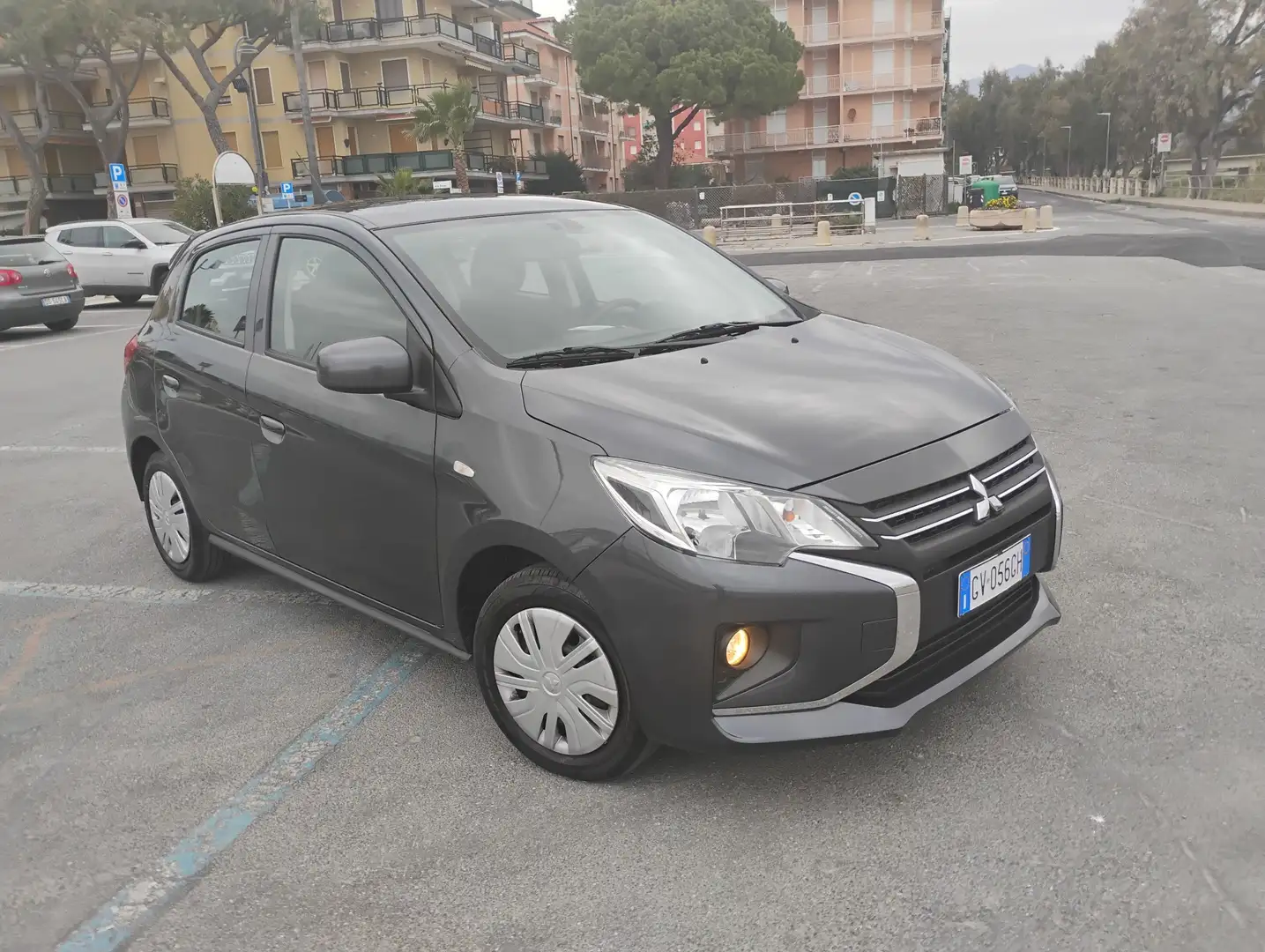 Mitsubishi Space Star 1.2 Invite Szürke - 2