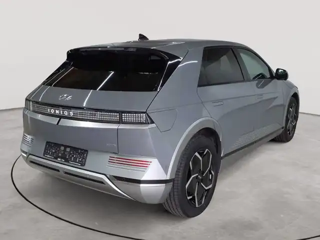 Hyundai IONIQ view 4