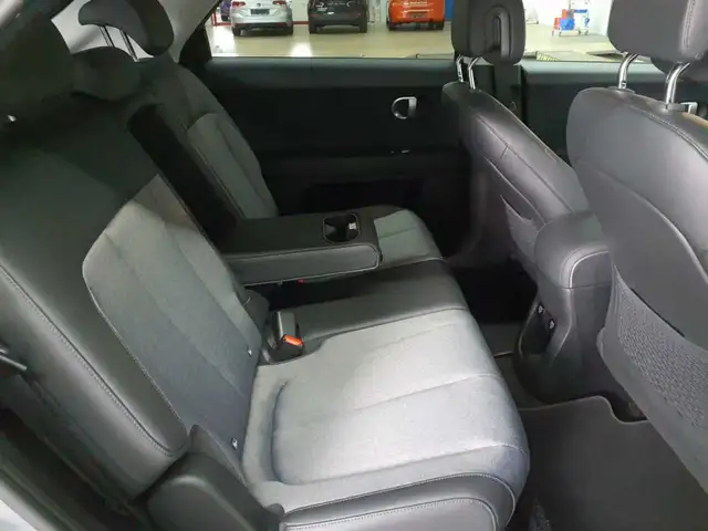 Hyundai IONIQ view 13