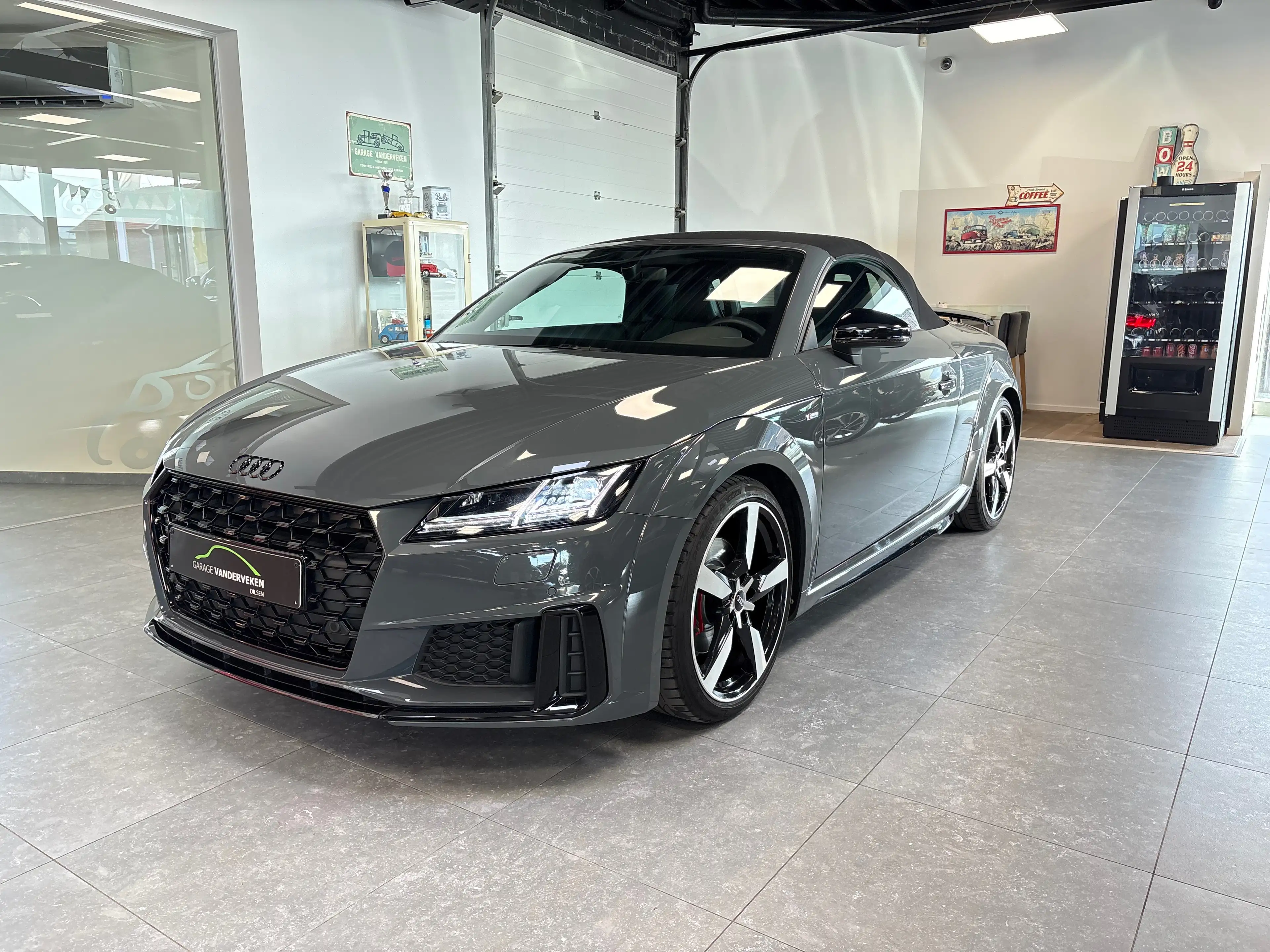 Audi TT TT Roadster 40 TFSI Competition S tronic (EU6AP) — photo 2