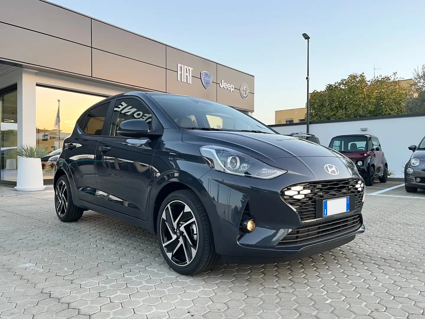 Hyundai i10 i10 PE MY25 5P 1.0 MT PRIME KM0 Grigio - 2