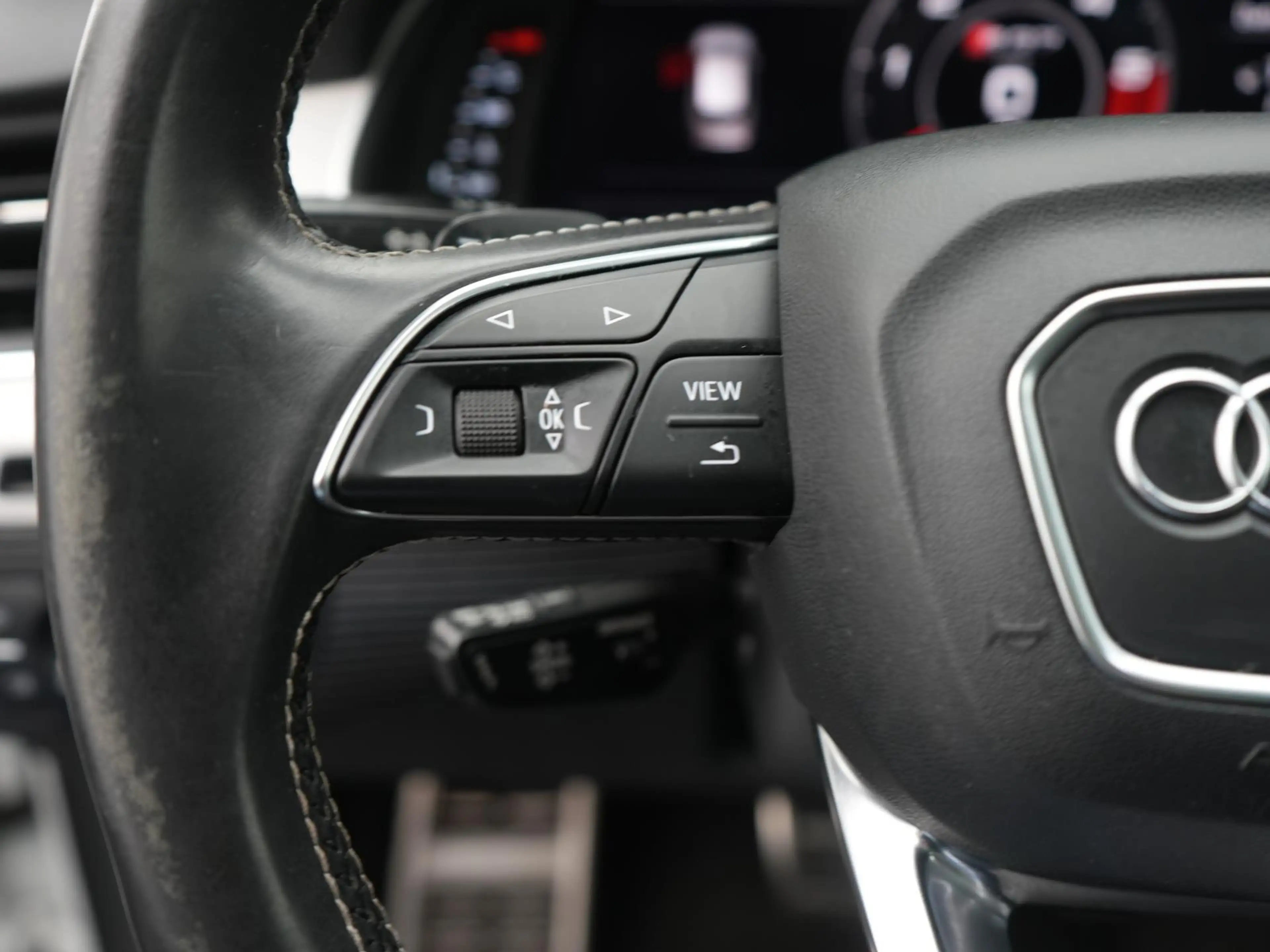 Audi SQ7 quattro,7P,MATRIX,HUD,BOSE,PANO,AHK,360,LUFT — photo 13