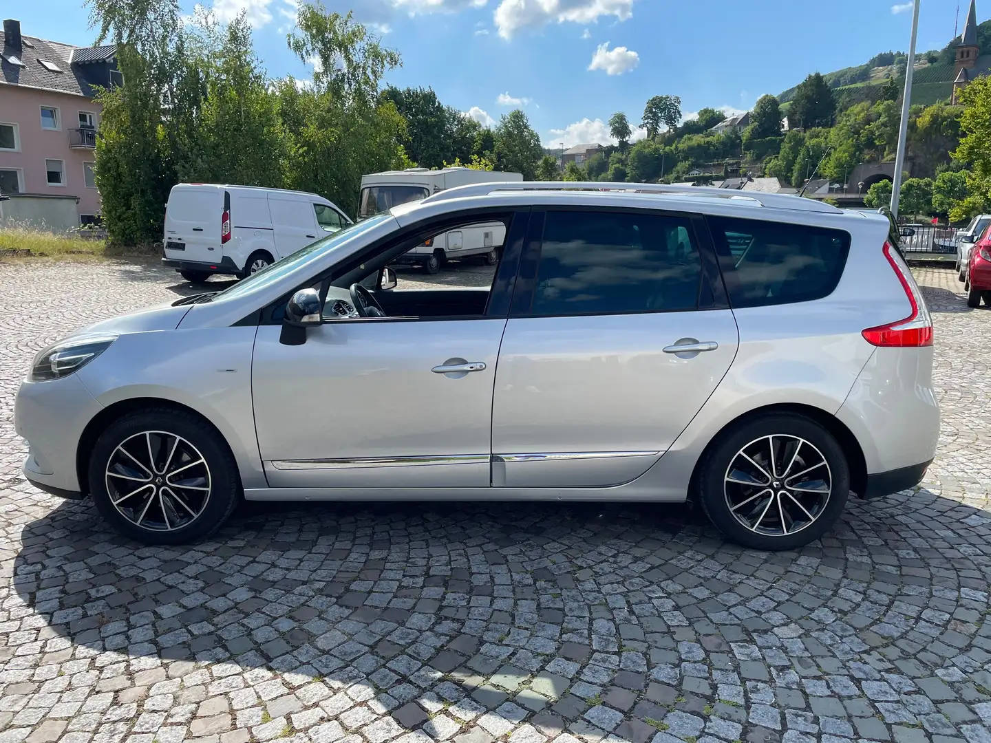 Renault Scenic Grand 1.6 dCi BOSE Edition* 7 Sitzer Silber - 2