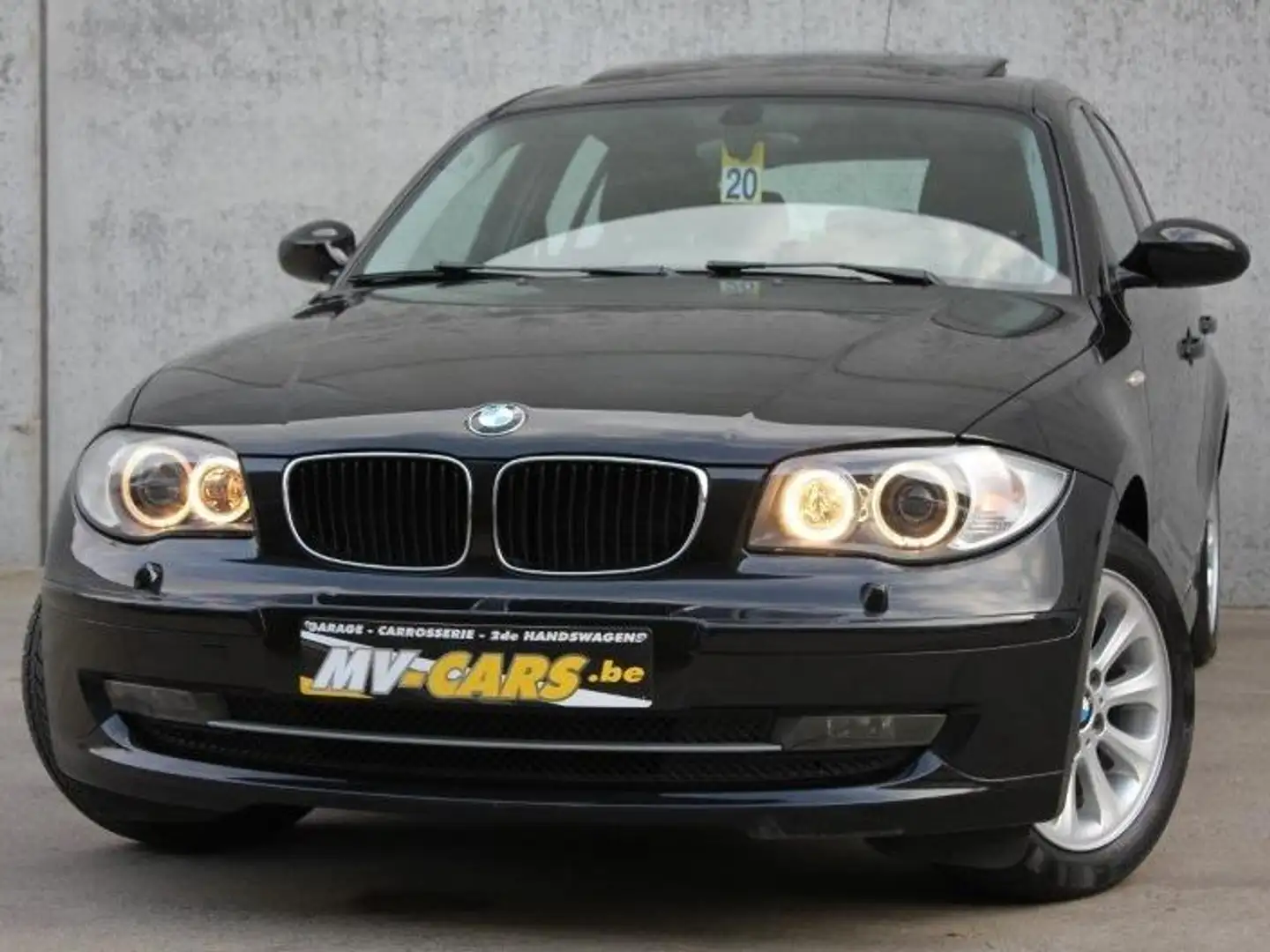 BMW 116 116i/Xenon/Schuifdak/Navi/Multistuur... Zwart - 1