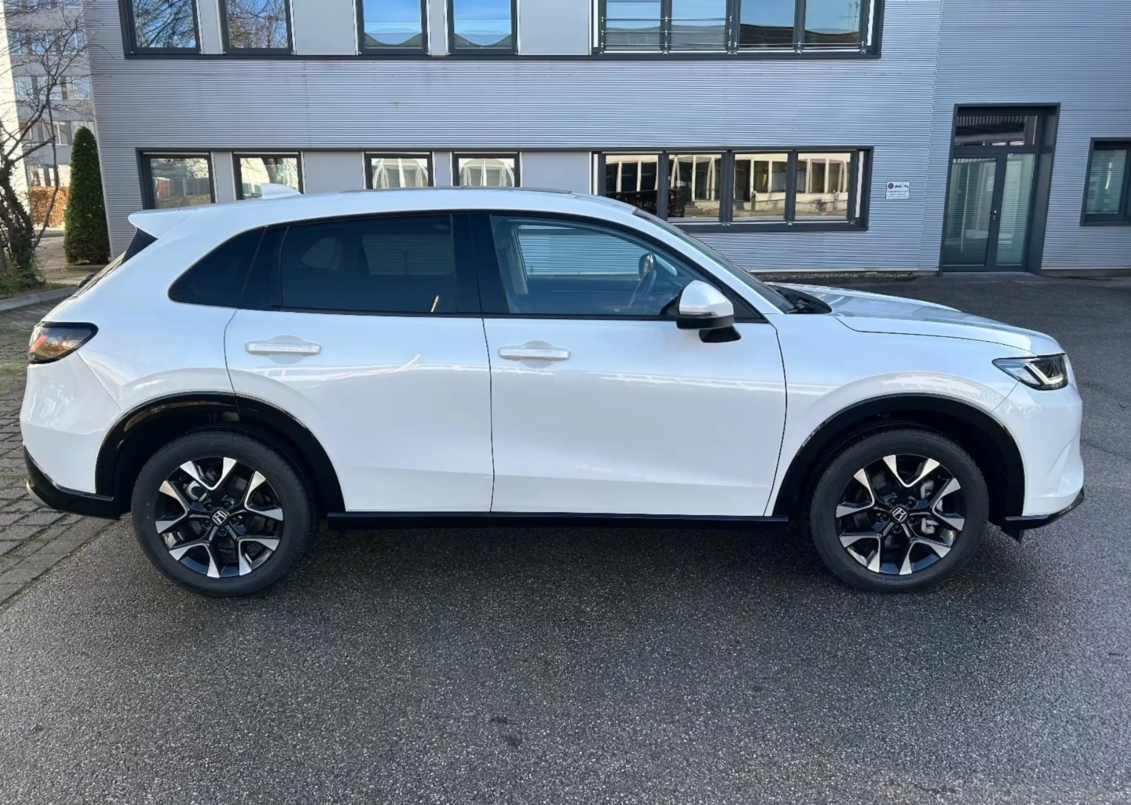 Honda ZR-V 2.0 e:HEV Advance Panorama dak/Leder/Camera/Head-u — photo 2