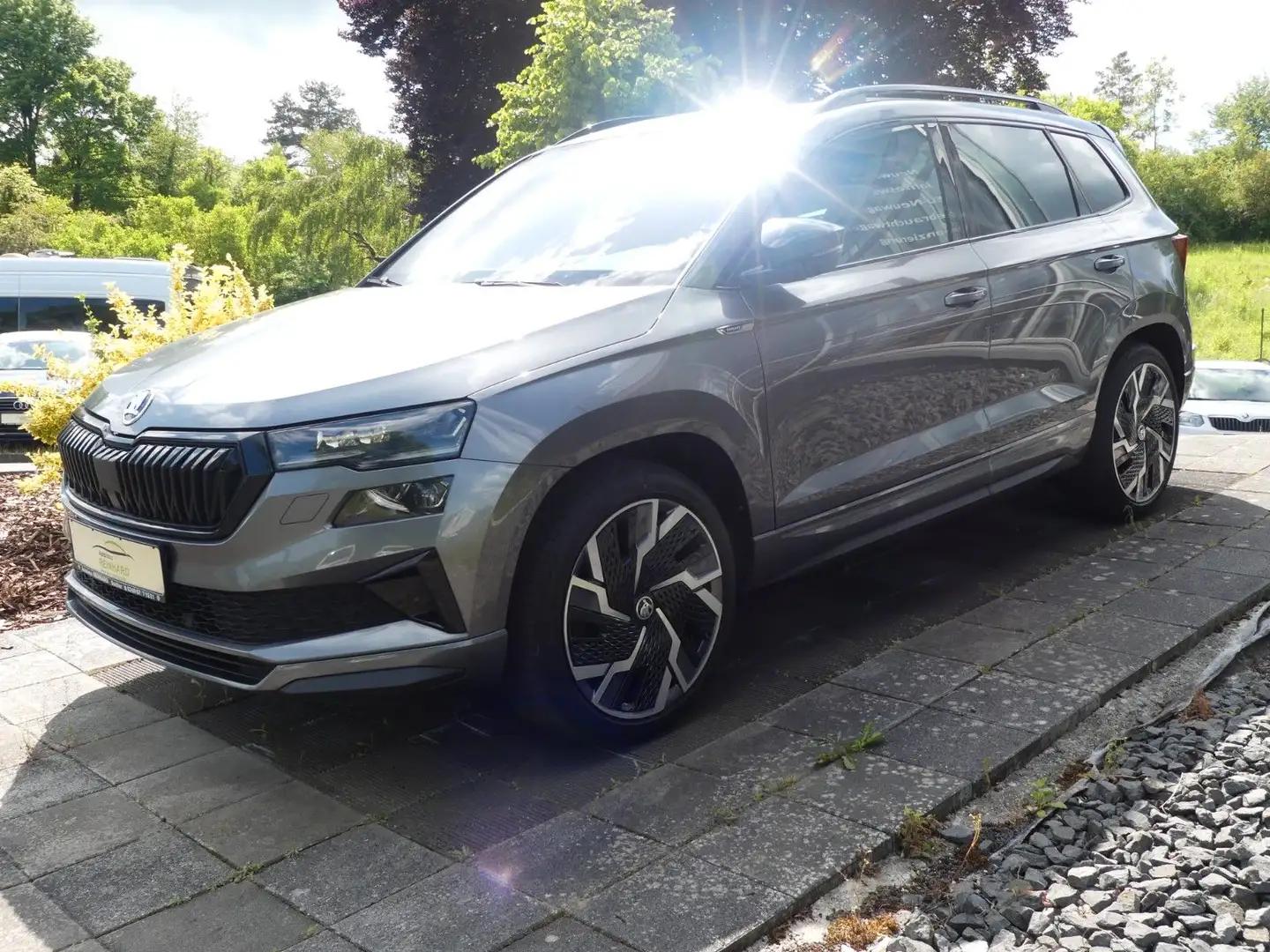 Skoda Karoq Sportline 4x4, Matrix LED, Navi, RF Kamera Gris - 2
