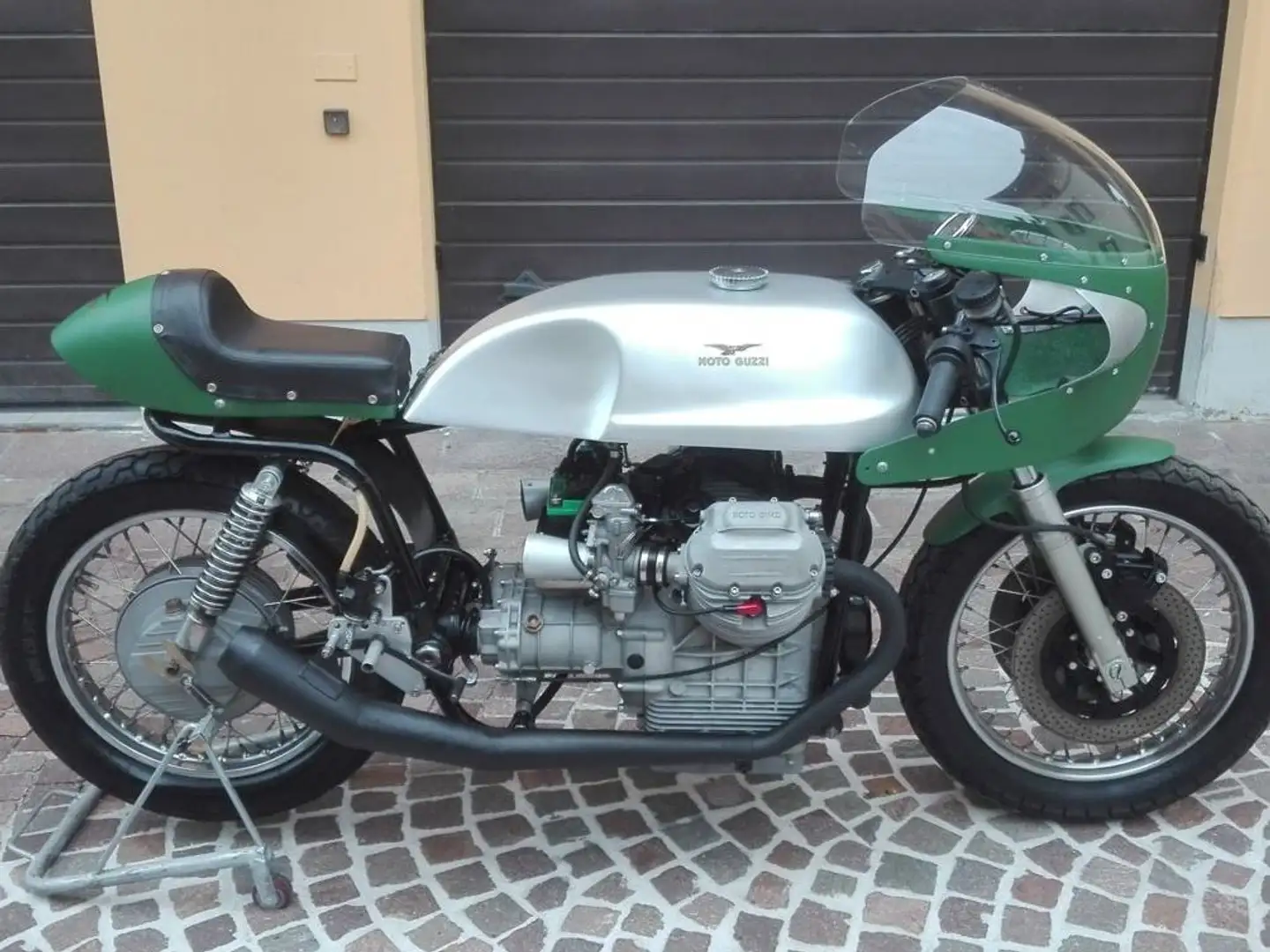 Moto Guzzi V 7 Competizione Verde - 1