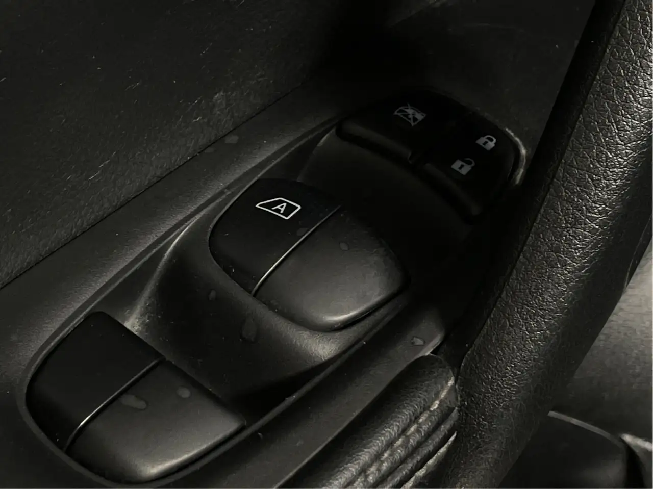 Nissan Rogue photo Nissan Rogue
