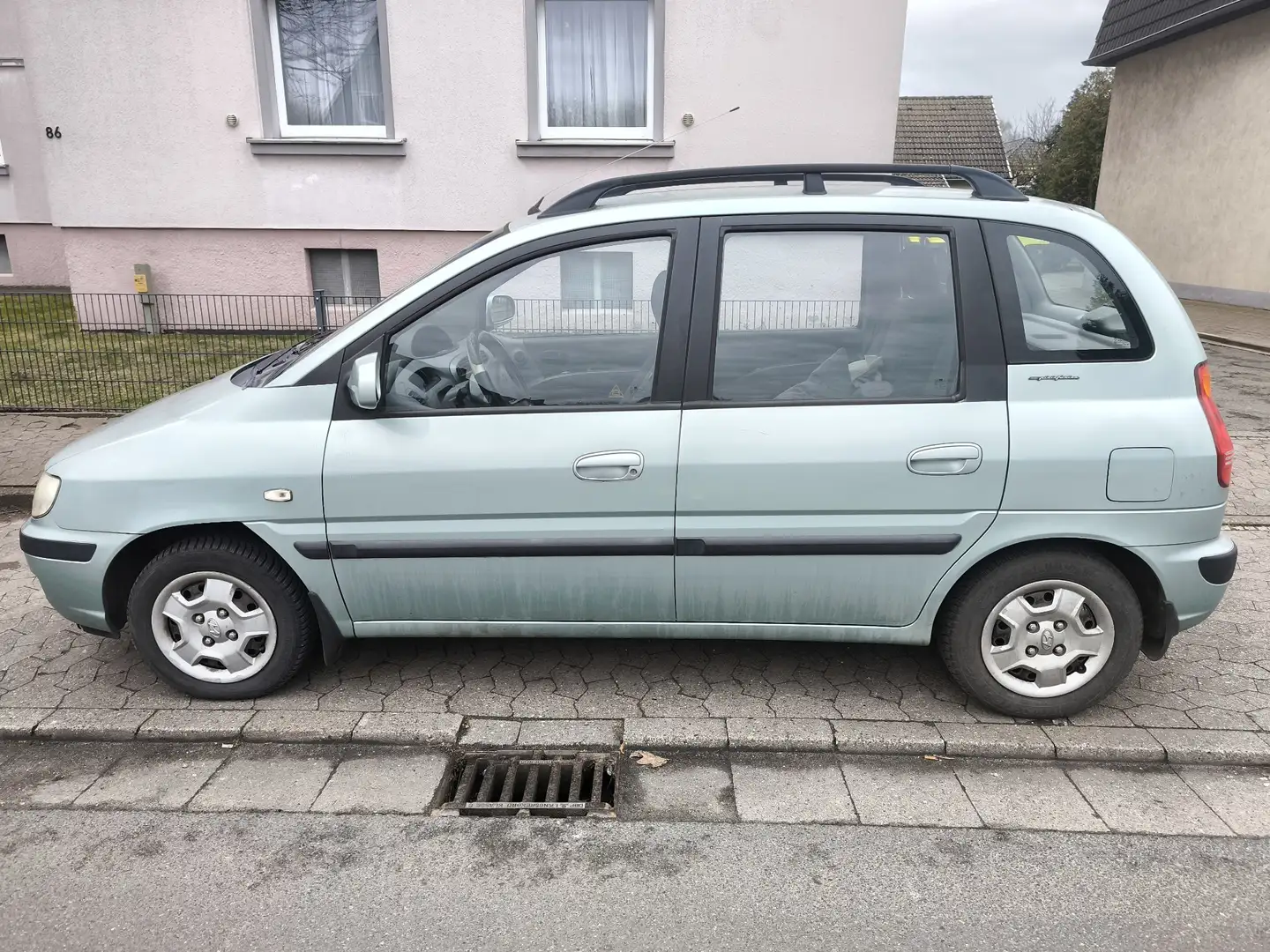 Hyundai Matrix 1.8 GLS - 1