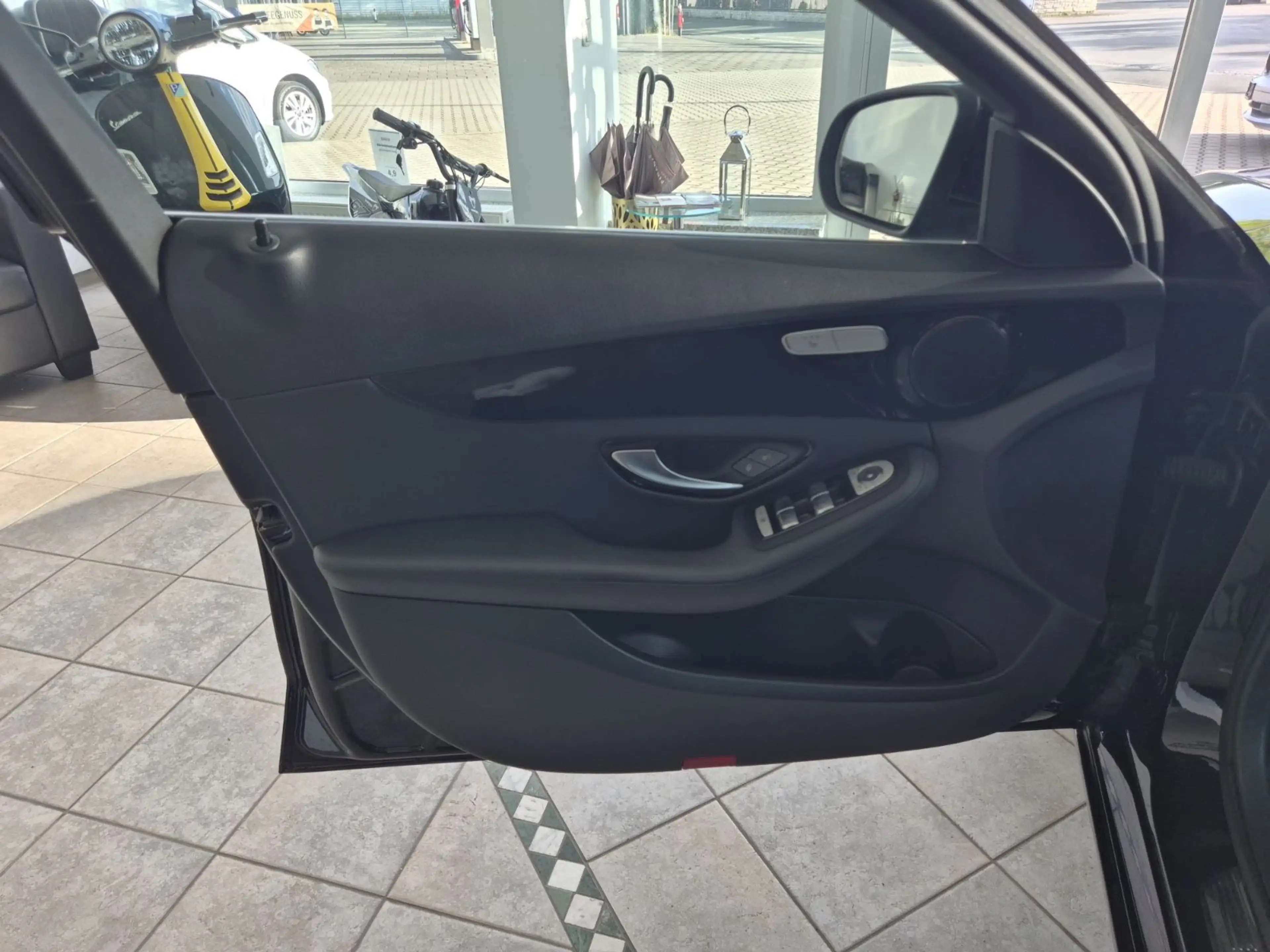 Mercedes-Benz C 200 C Limousine C 200 BlueTec d NAVI RFK SHZ TEMPO — photo 15