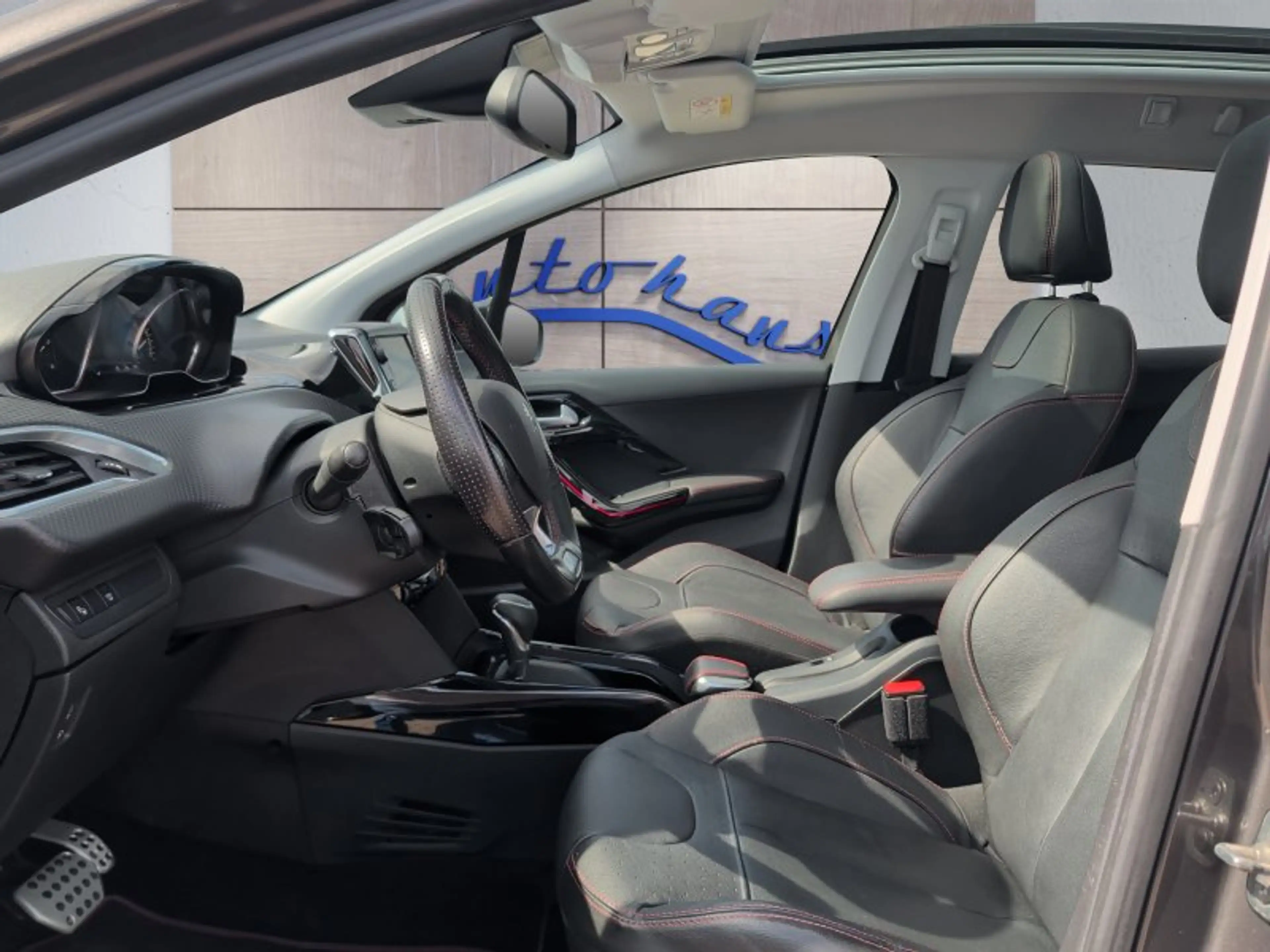 Peugeot 2008 1.5 BlueHDi 120 GT-LINE  GT LINE — photo 9