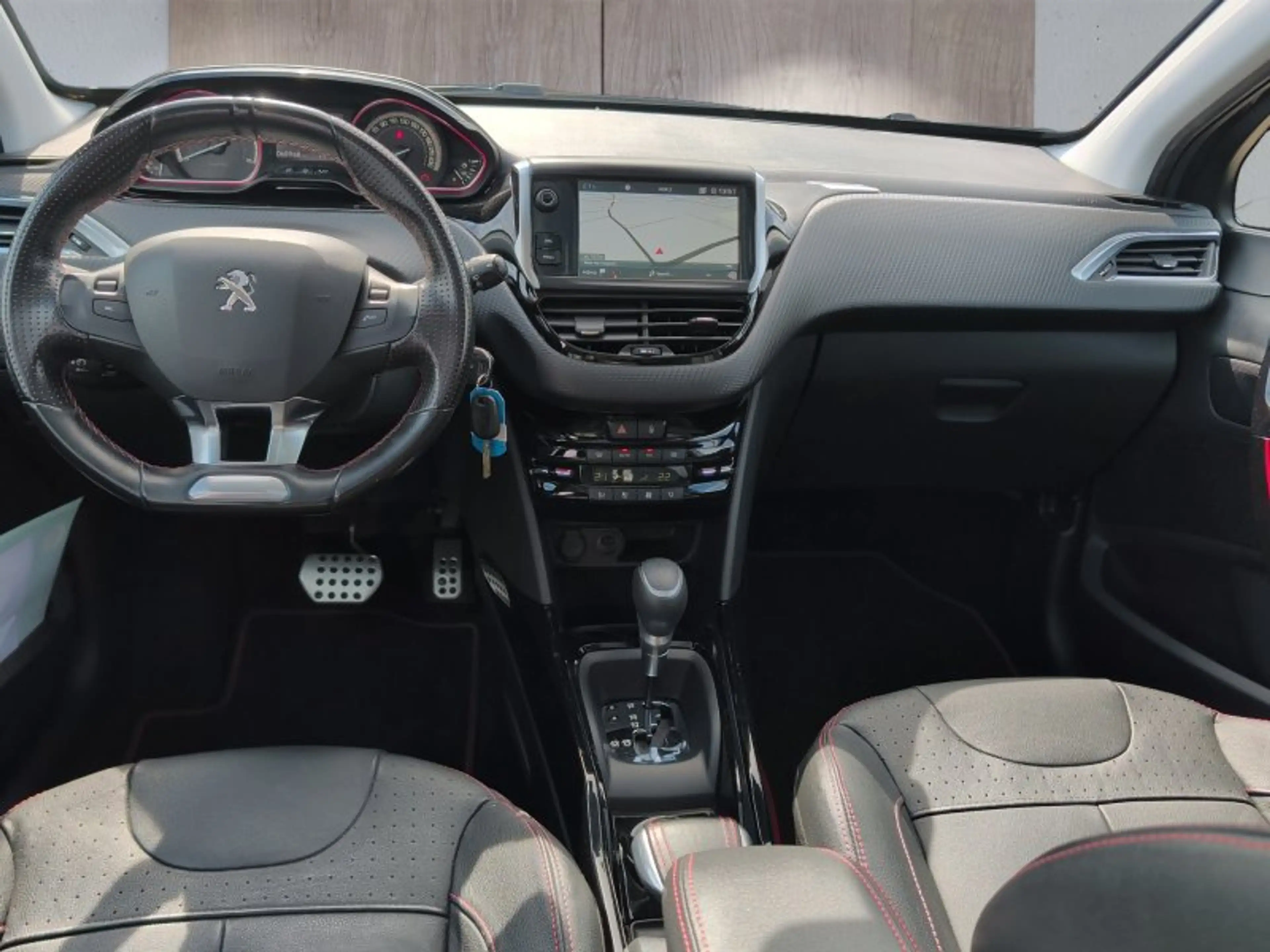 Peugeot 2008 1.5 BlueHDi 120 GT-LINE  GT LINE — photo 10