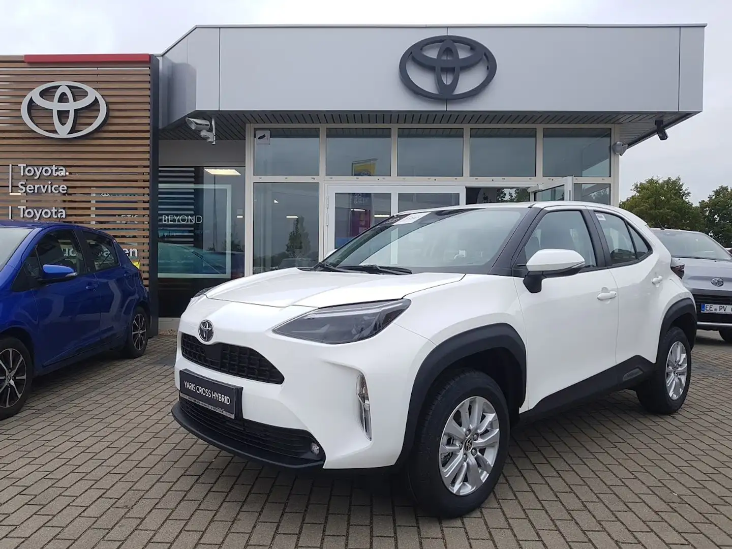 Toyota Yaris Cross 1,5-Hybrid *Comfort* 116 PS Weiß - 1