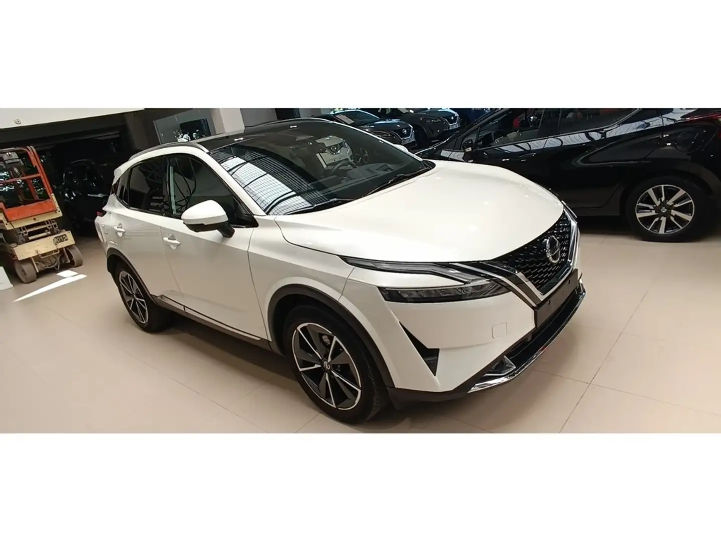 Nissan Qashqai Tekna Wit - 1