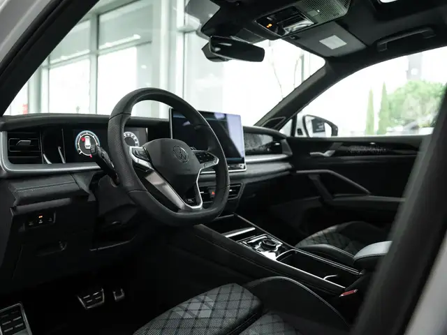 Volkswagen Tayron view 8