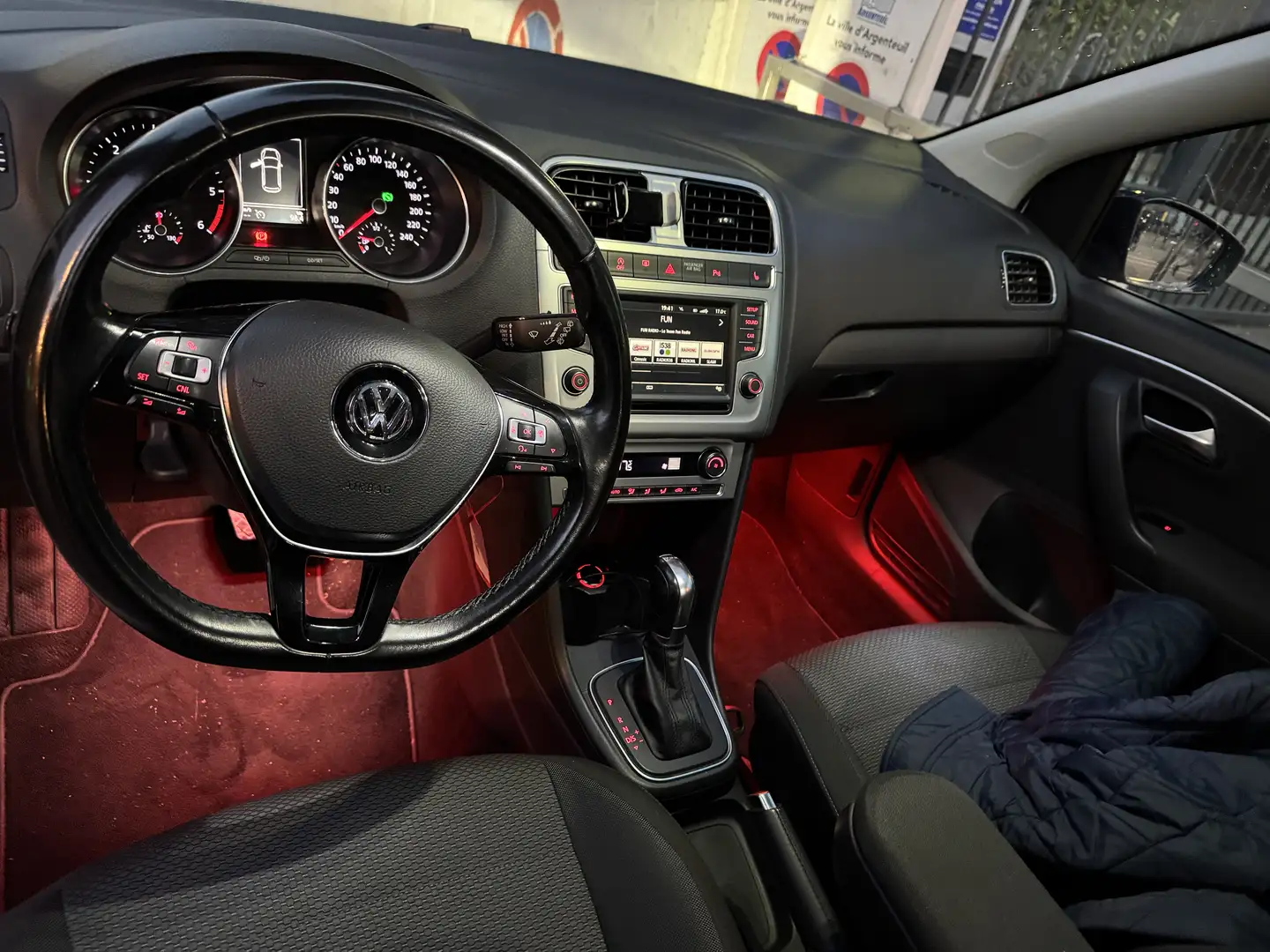Volkswagen Polo 1.4 TDI 90 BMT DSG7 R-line - 1