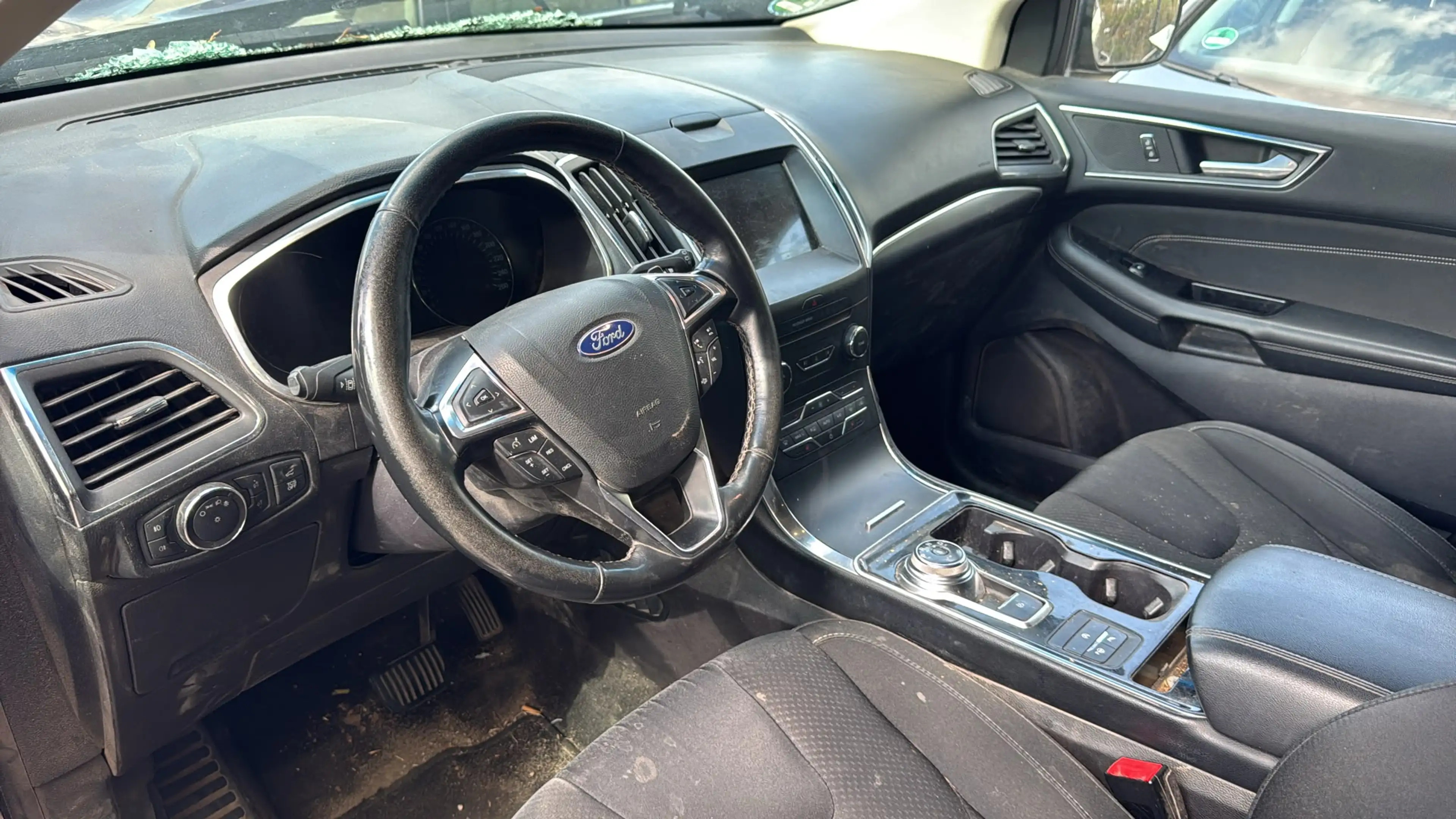 Ford Edge Titanium 4x4 — photo 7