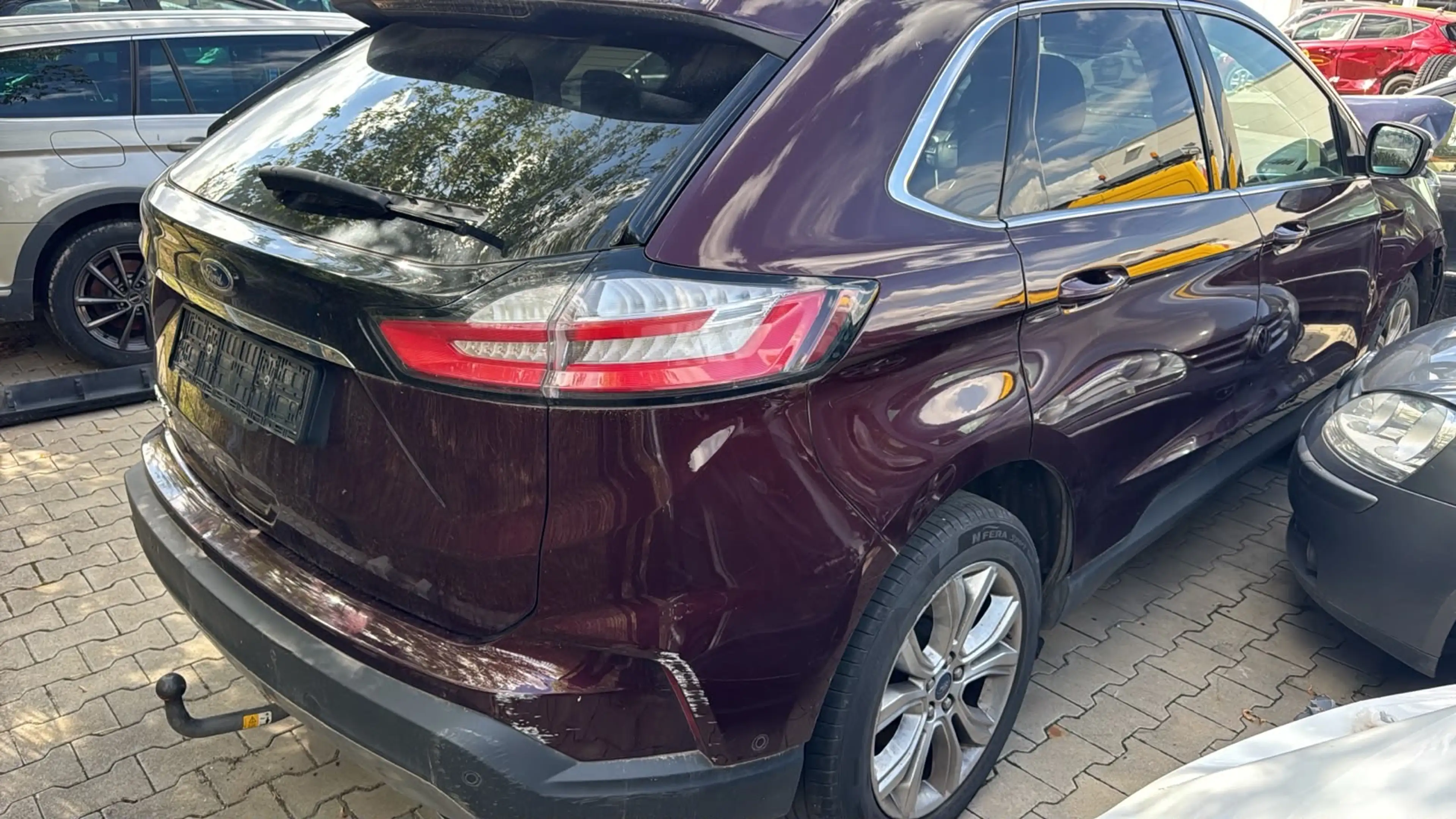 Ford Edge Titanium 4x4 — photo 3