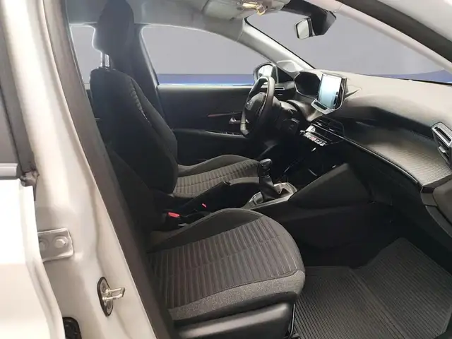 Peugeot 208 view 14