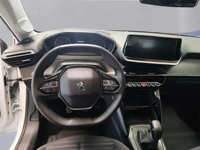 Peugeot 208 view 11