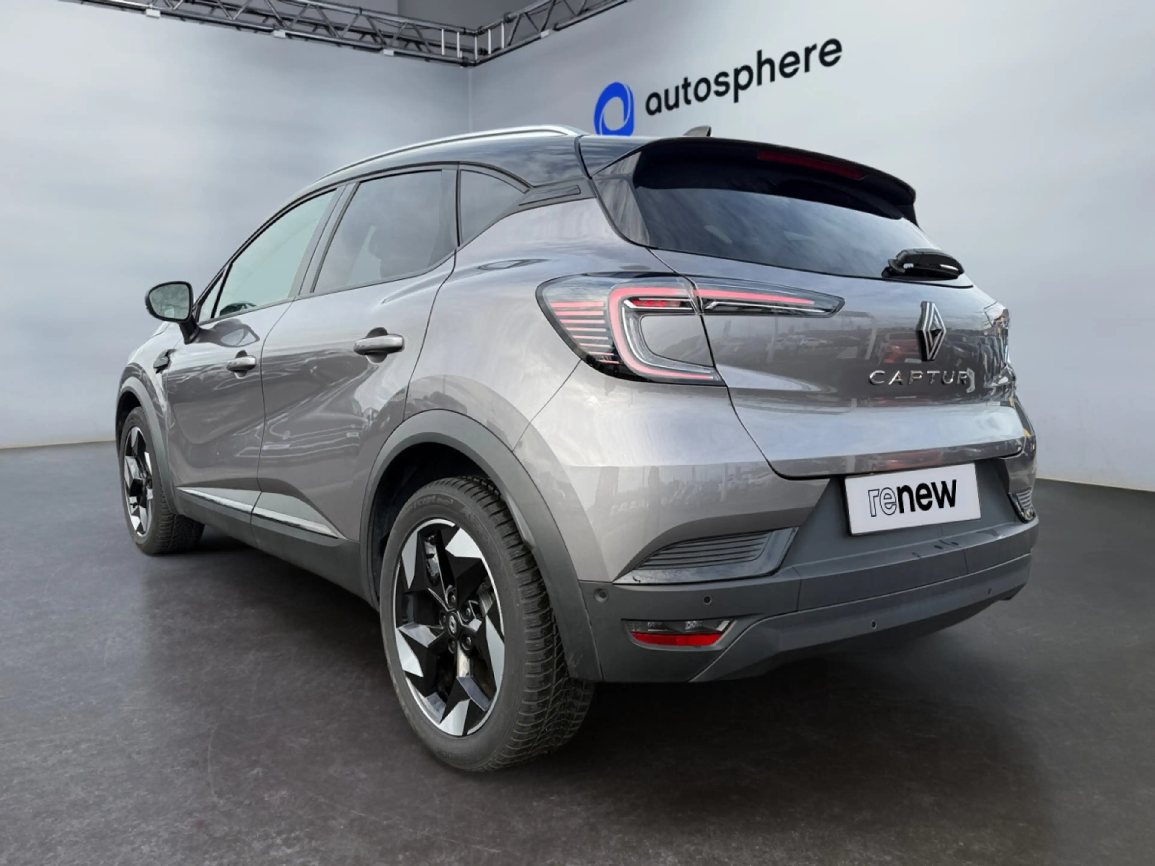Renault Captur 1.33 TCe MHEV Techno160 EDC — photo 3