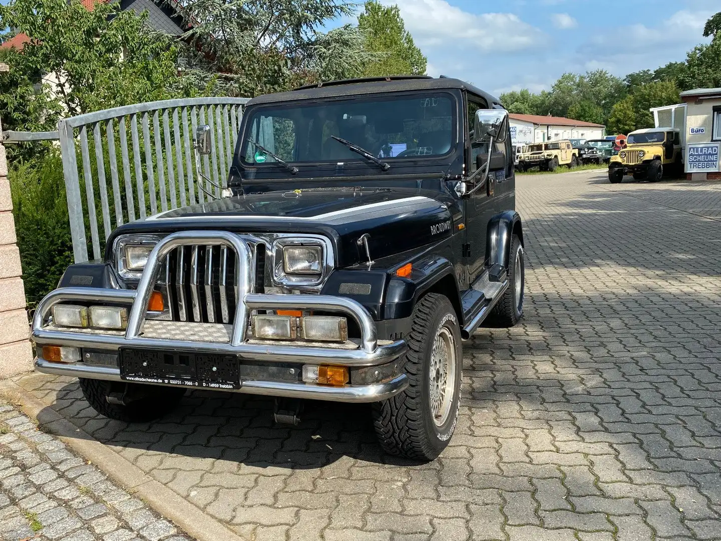 Jeep Wrangler 4.0 Broadway Чёрный - 1