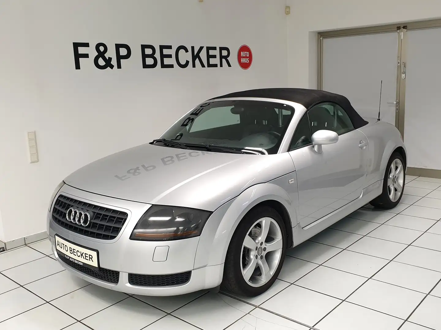 Audi TT TT Cabrio 1.8 T Automatik 2.Hand Navi Xenon Leder Silber - 1