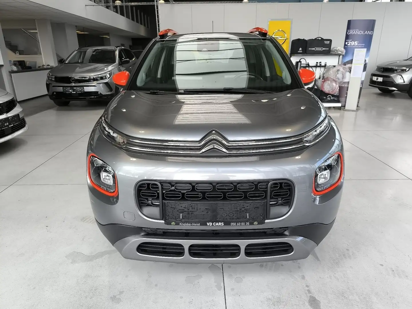 Citroen C3 Aircross 1.2 B*ParkS.A*CruisC*LaneAss*A/C*Auto.Verlichting* Grau - 2