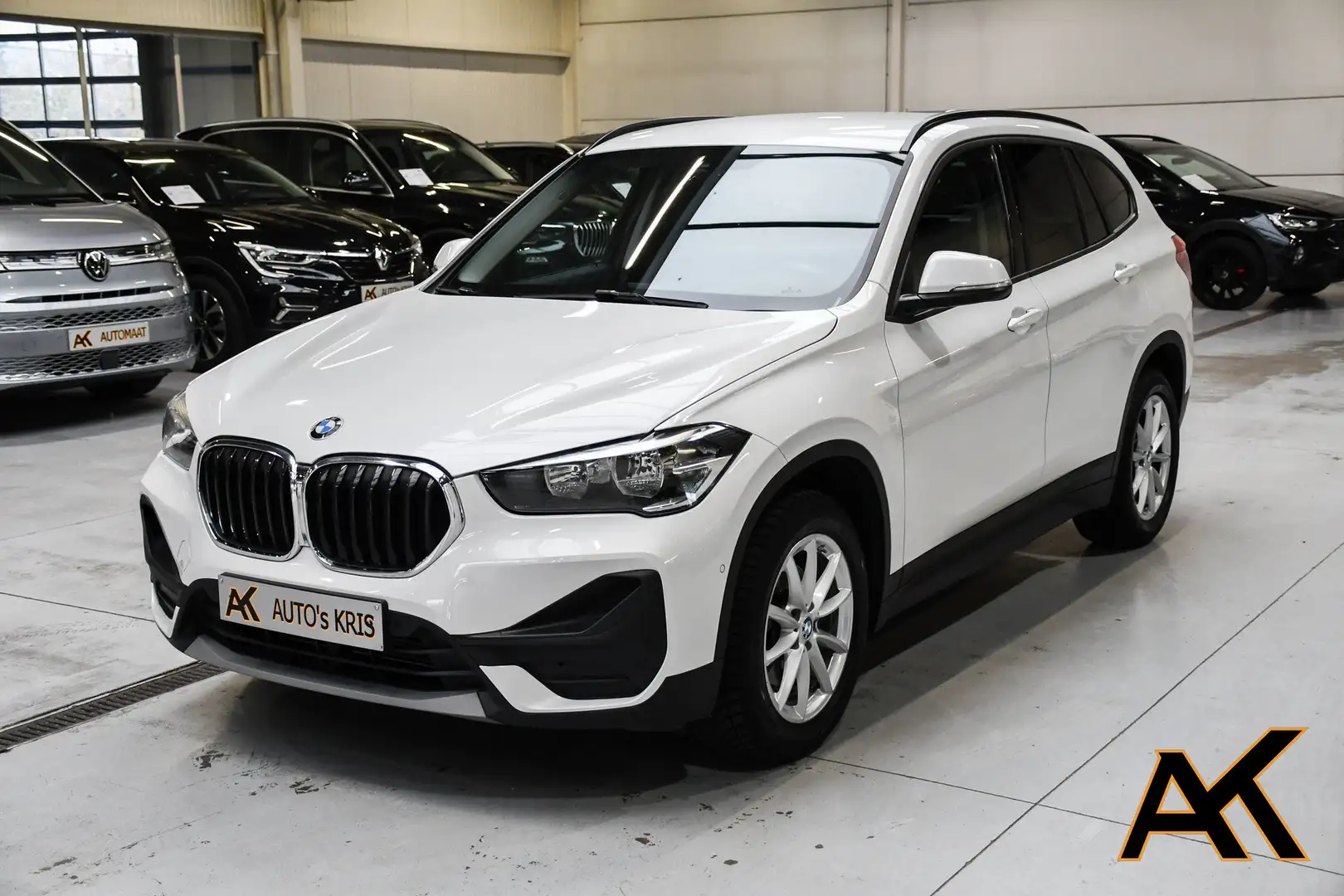 BMW X1 X1 sDrive18i Business - LEDER / NAVIGATIE / PDC/CC Blanc - 1