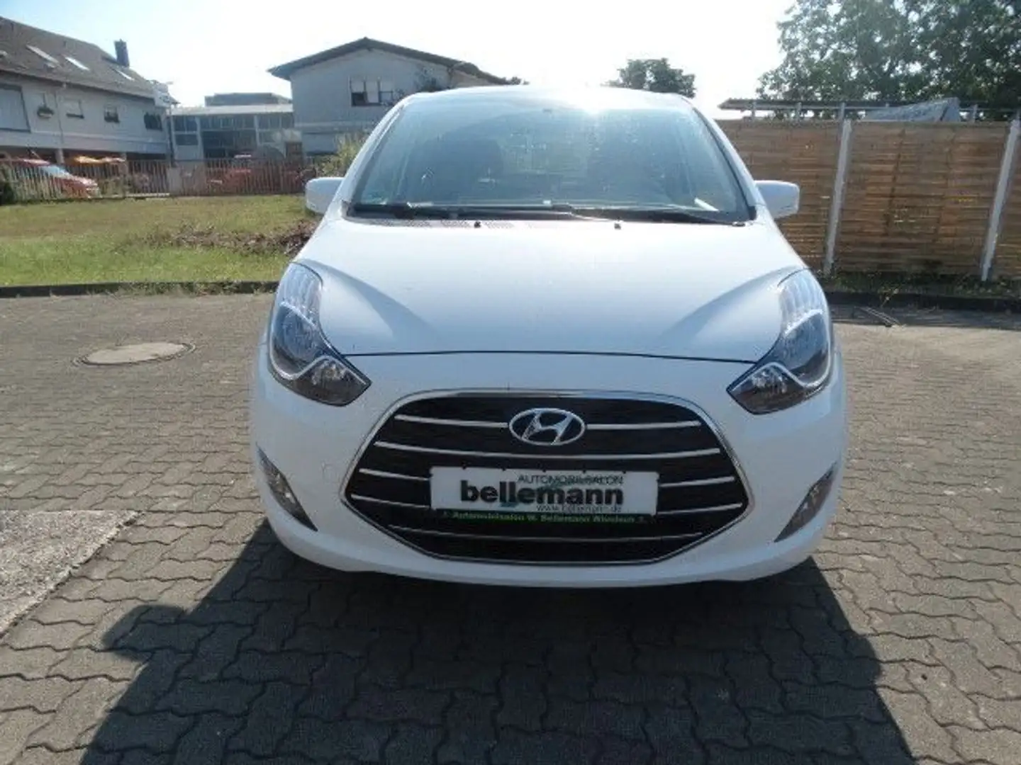 Hyundai iX20 blue Space Plus Weiß - 2