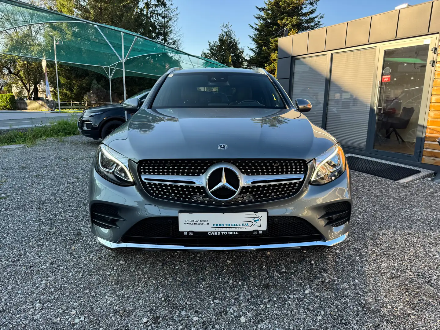 Mercedes-Benz GLC 250 d 4MATIC Aut. AMG-Line LED/AHK/SH Grau - 2