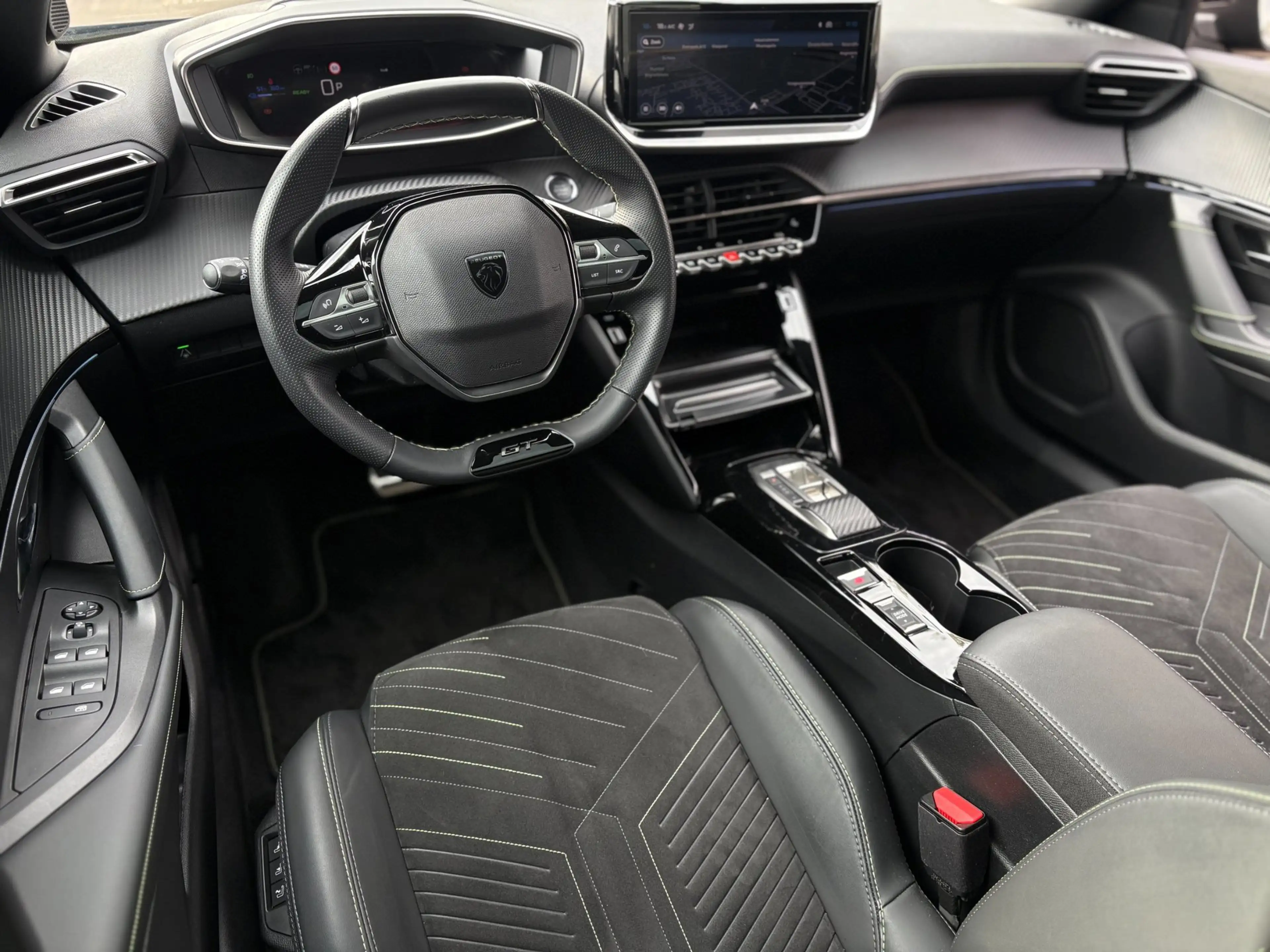 Peugeot e-2008 EV GT 54 kWh. SOH 96,1% PANO-DAK NL-AUTO NAP! — photo 10