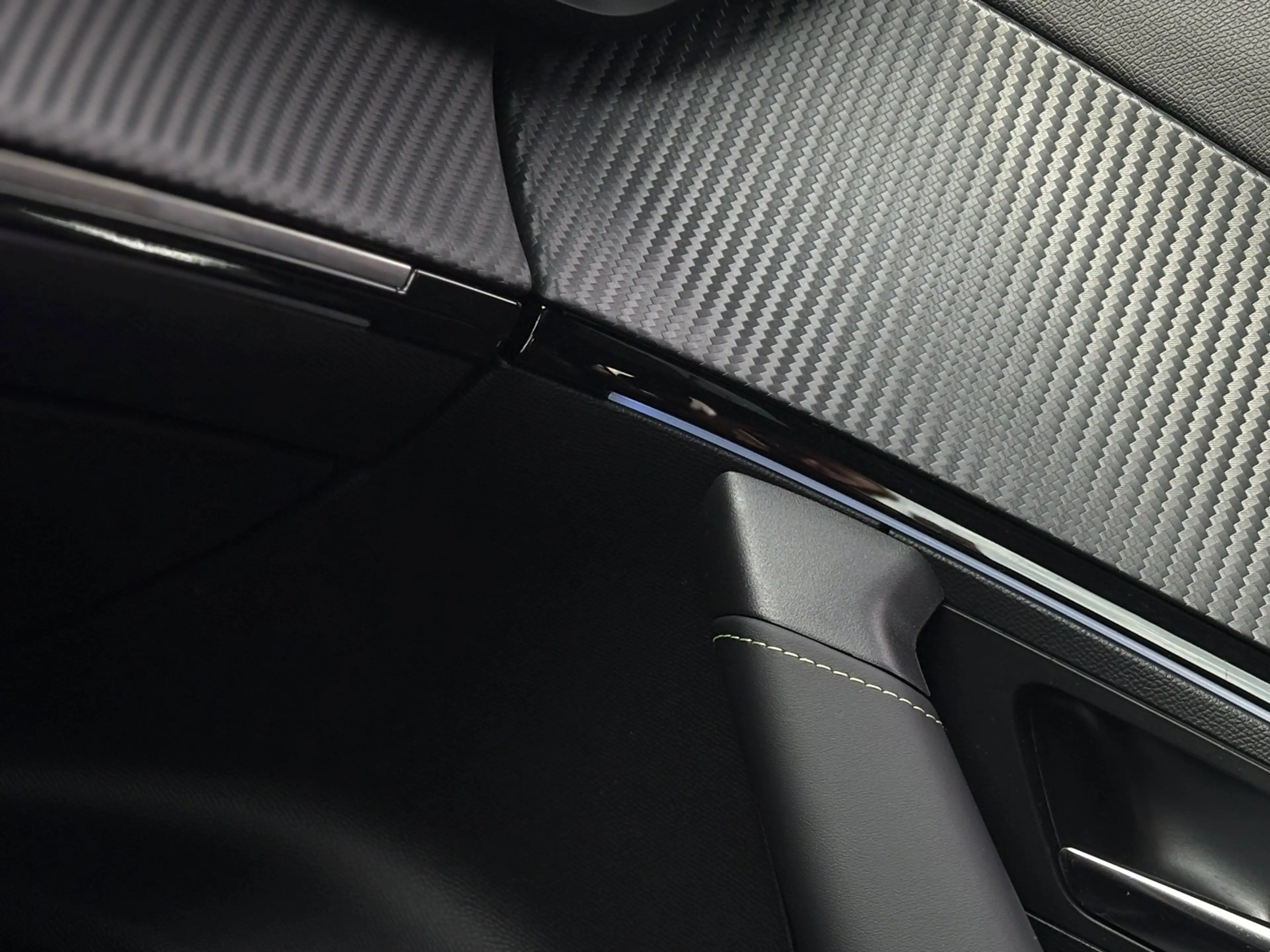 Peugeot e-2008 EV GT 54 kWh. SOH 96,1% PANO-DAK NL-AUTO NAP! — photo 20