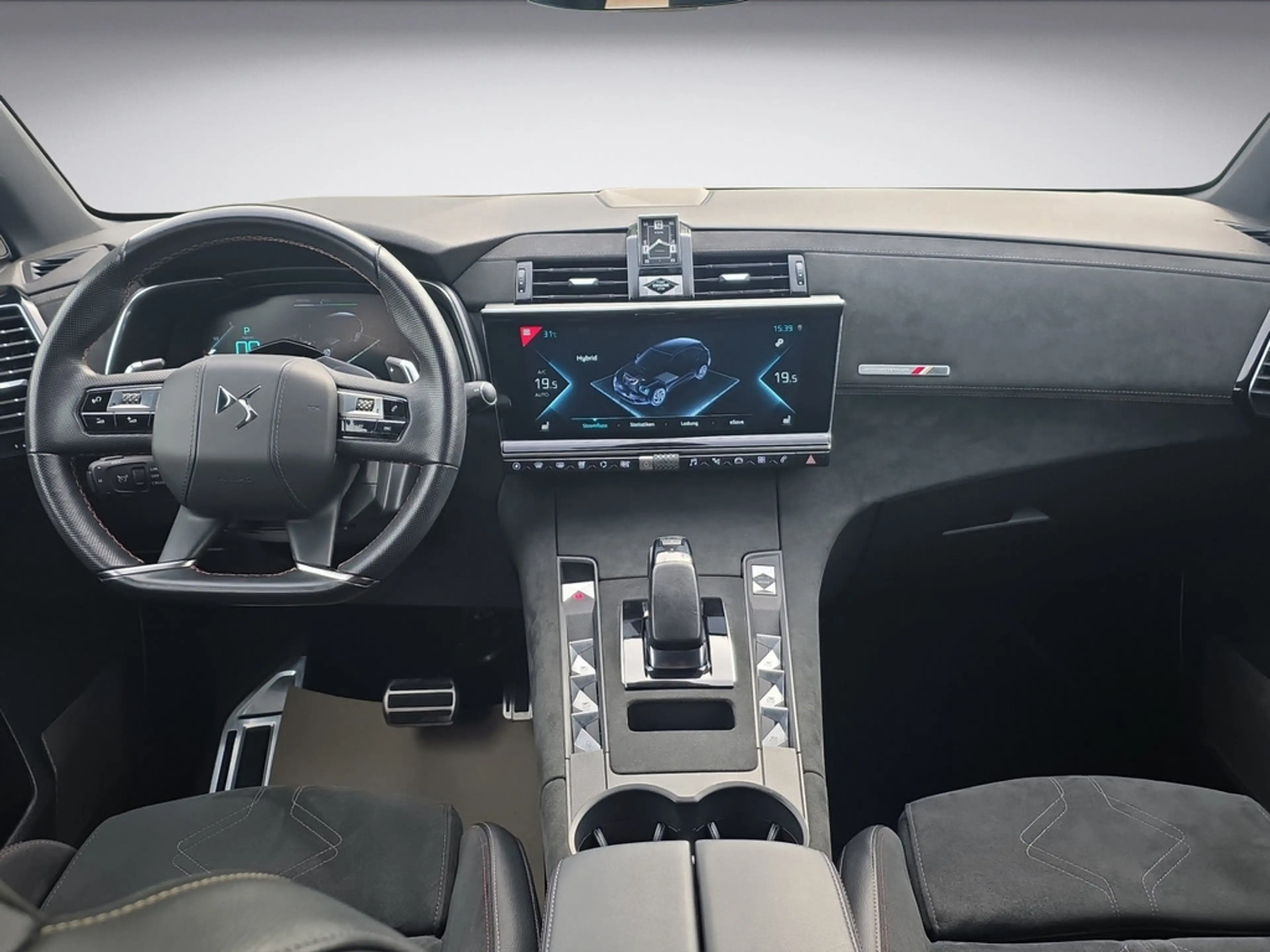 DS Automobiles DS 7 1.6 E-Tense 225 EAT8 Performance Line + — photo 12