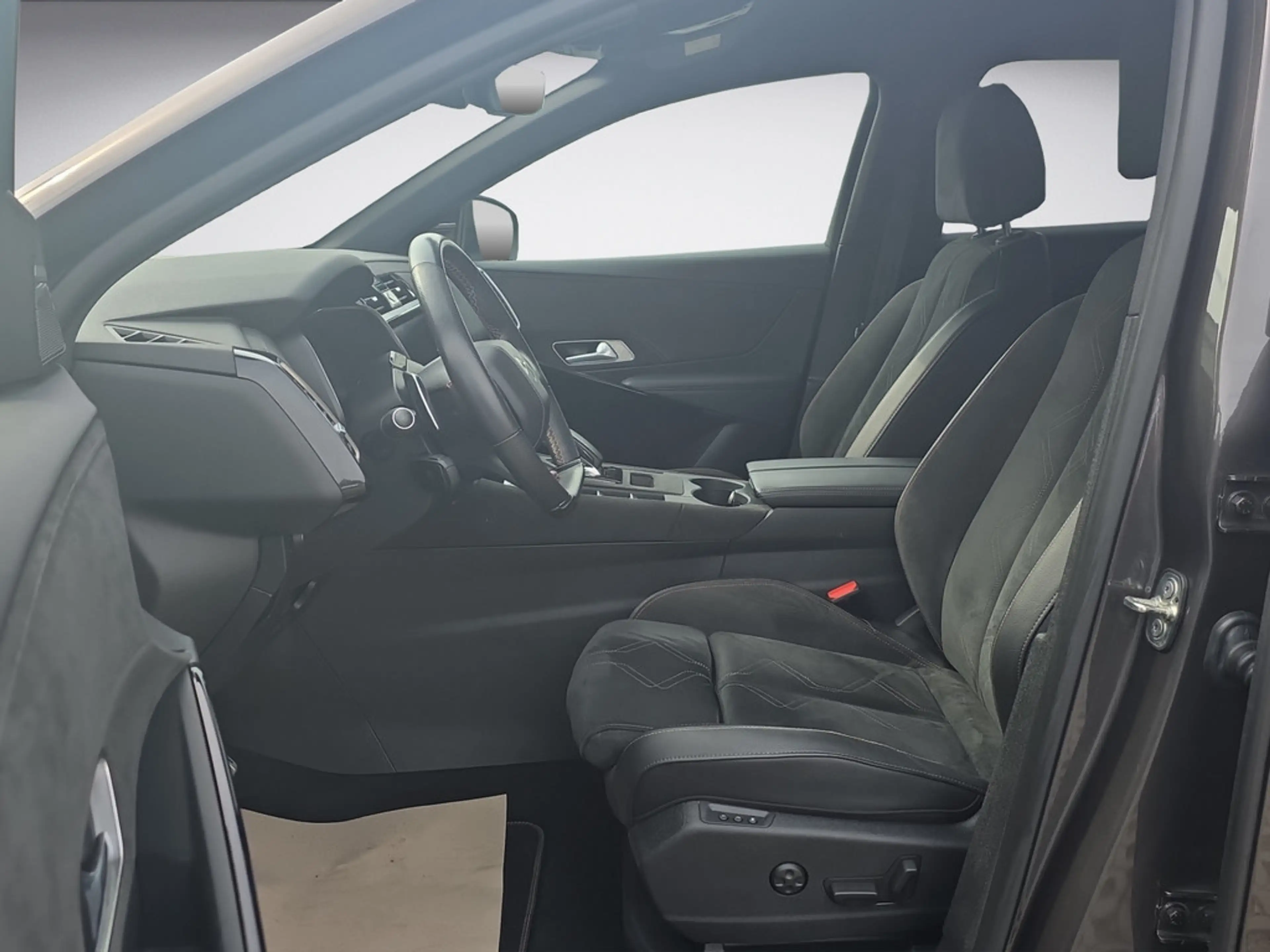 DS Automobiles DS 7 1.6 E-Tense 225 EAT8 Performance Line + — photo 10