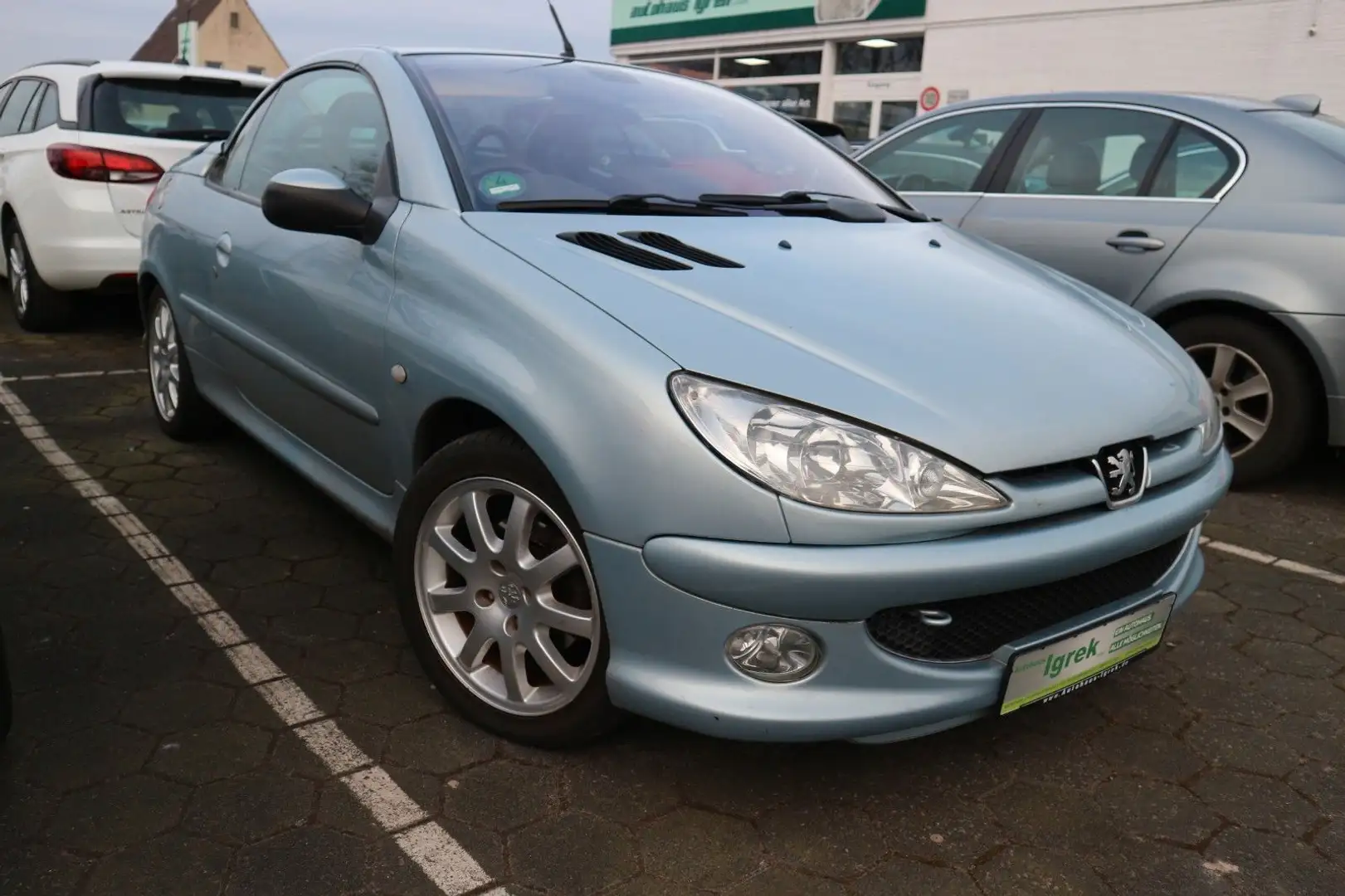 Peugeot 206 Cabriolet CC Tendance Grau - 1