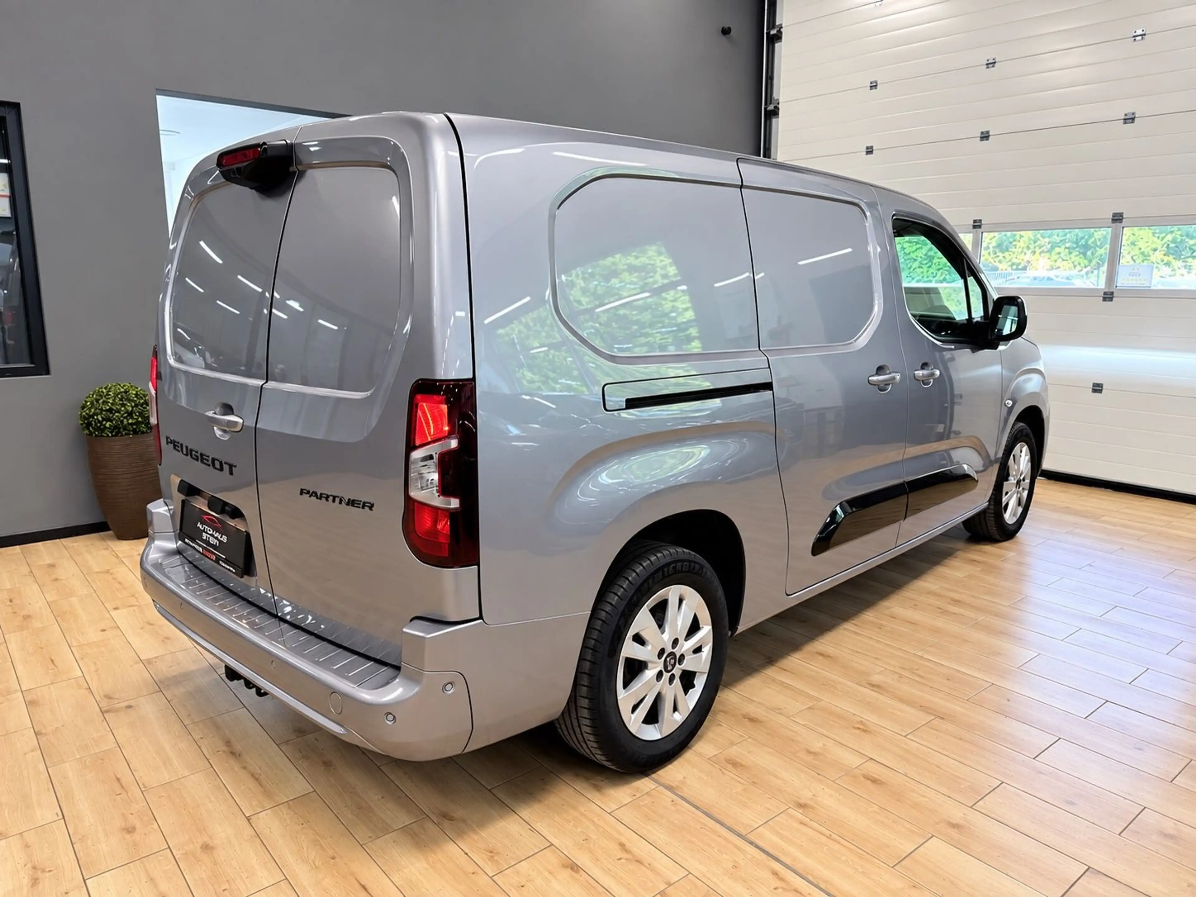 Peugeot Partner L2H1/XL Kastenwagen/1.Hd/Navi/ACC/Kamera — photo 6