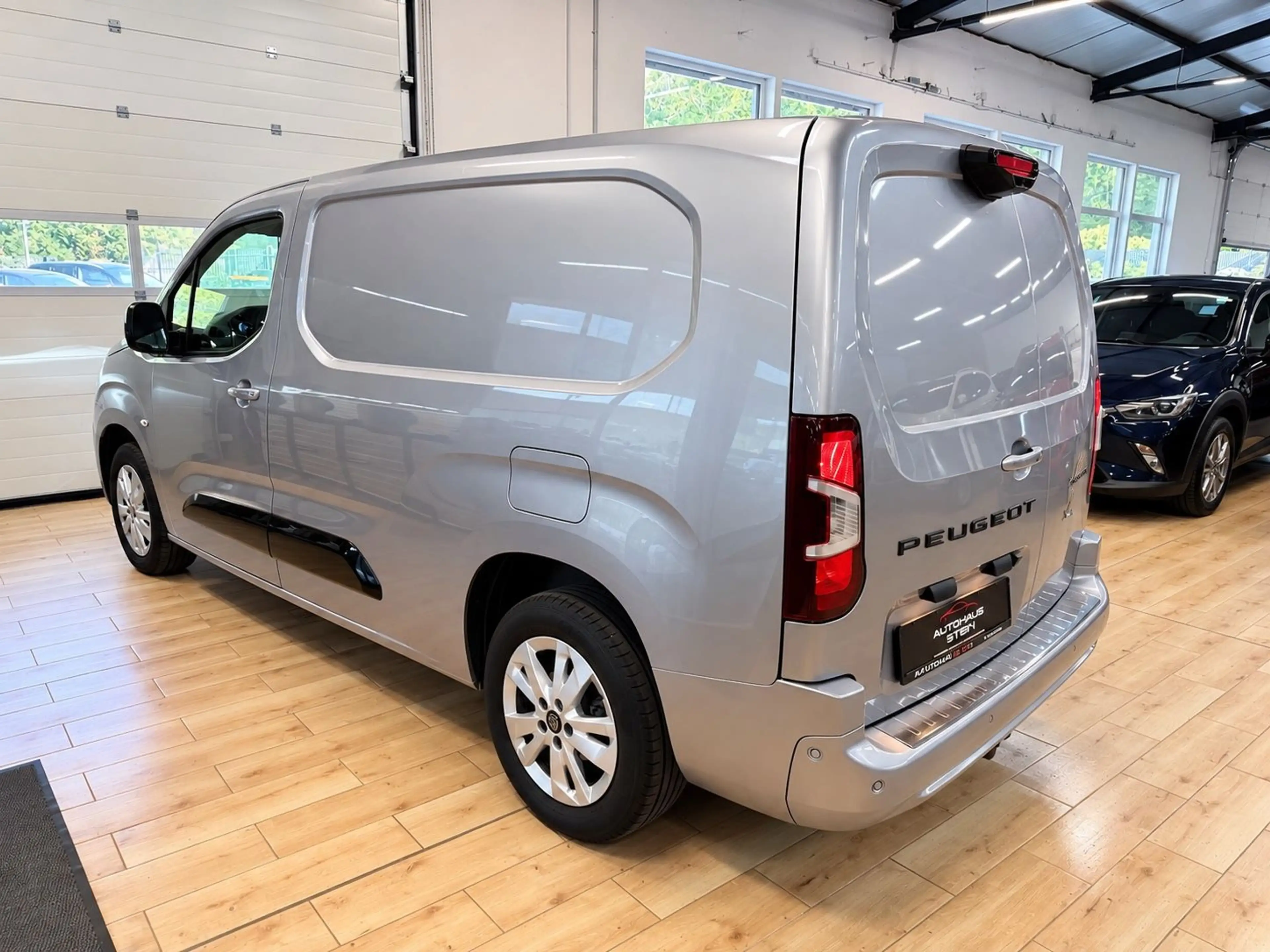 Peugeot Partner L2H1/XL Kastenwagen/1.Hd/Navi/ACC/Kamera — photo 4